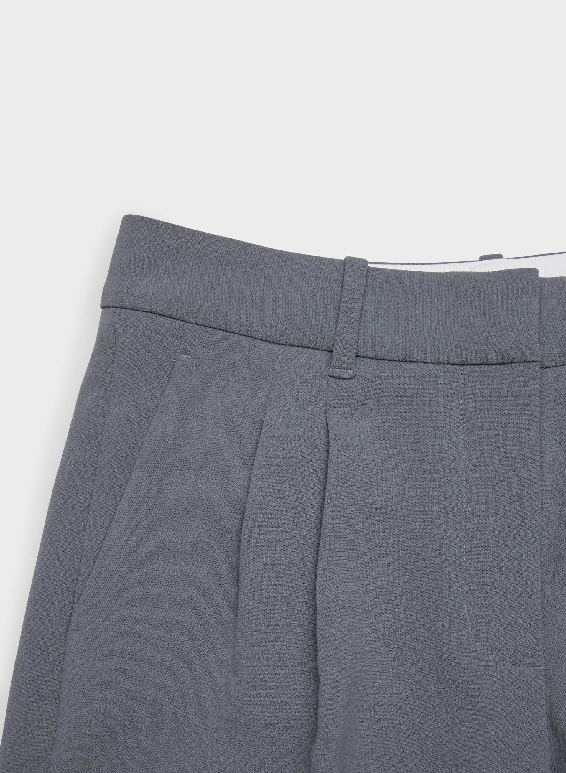 THE EFFORTLESS PANT™ LO-RISE | Aritzia