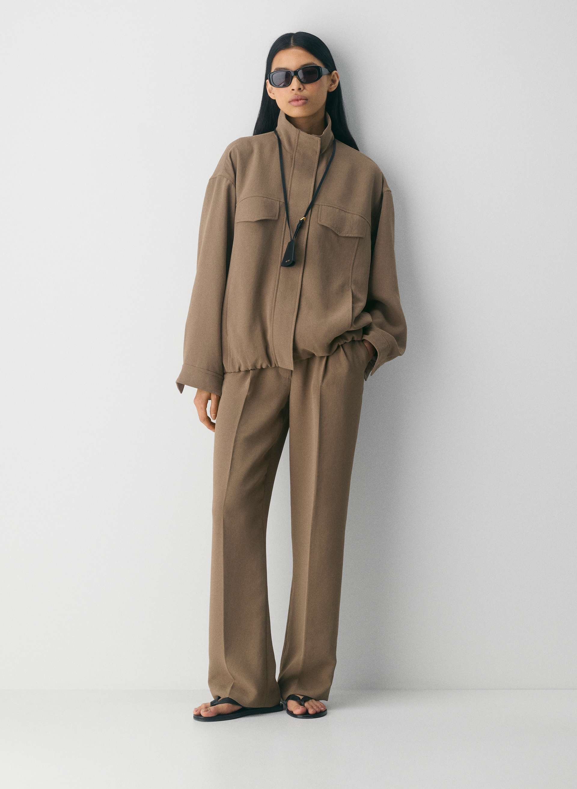THE EFFORTLESS PANT™ LO-RISE | Aritzia