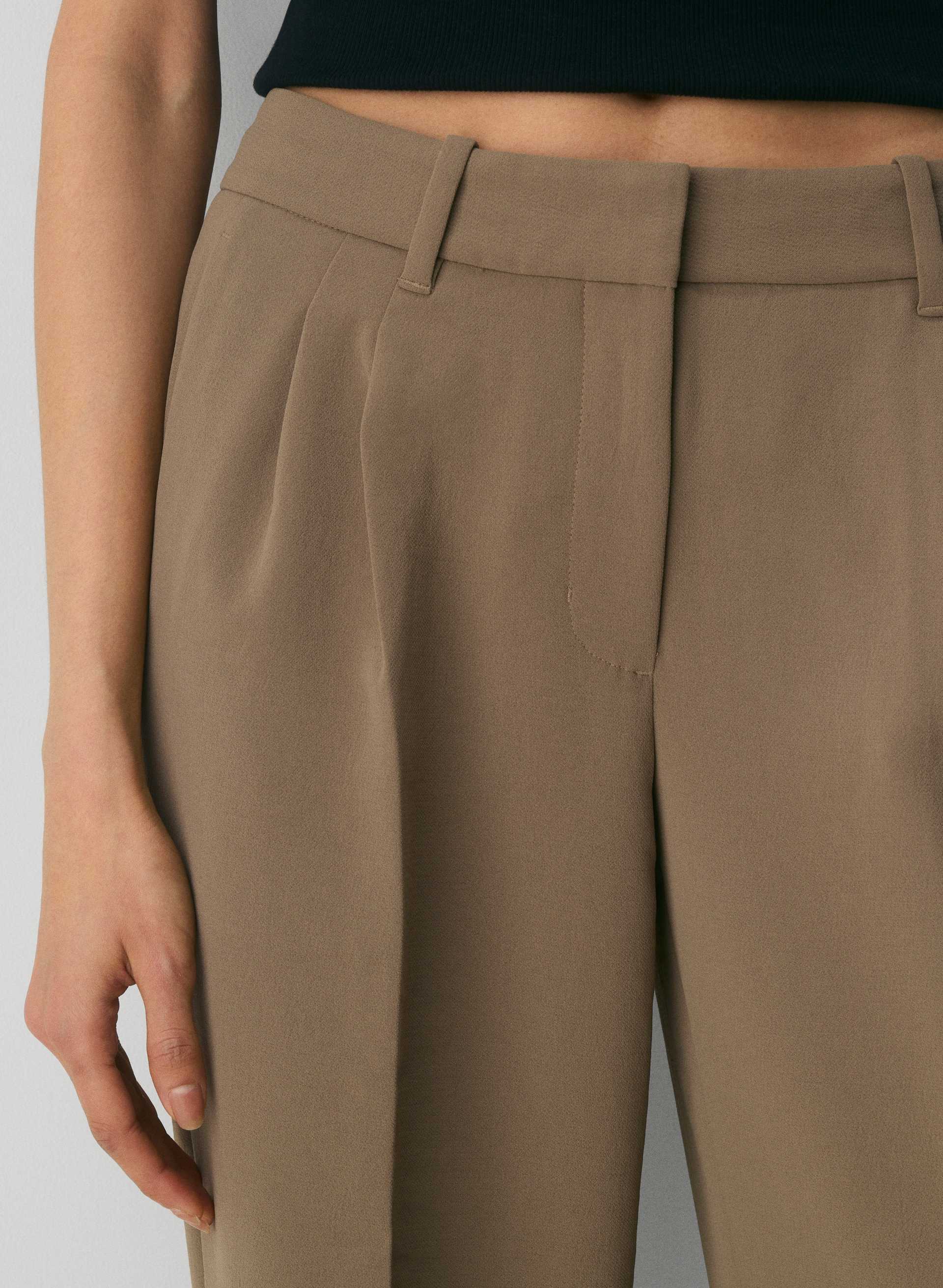 THE EFFORTLESS PANT™ LO-RISE | Aritzia