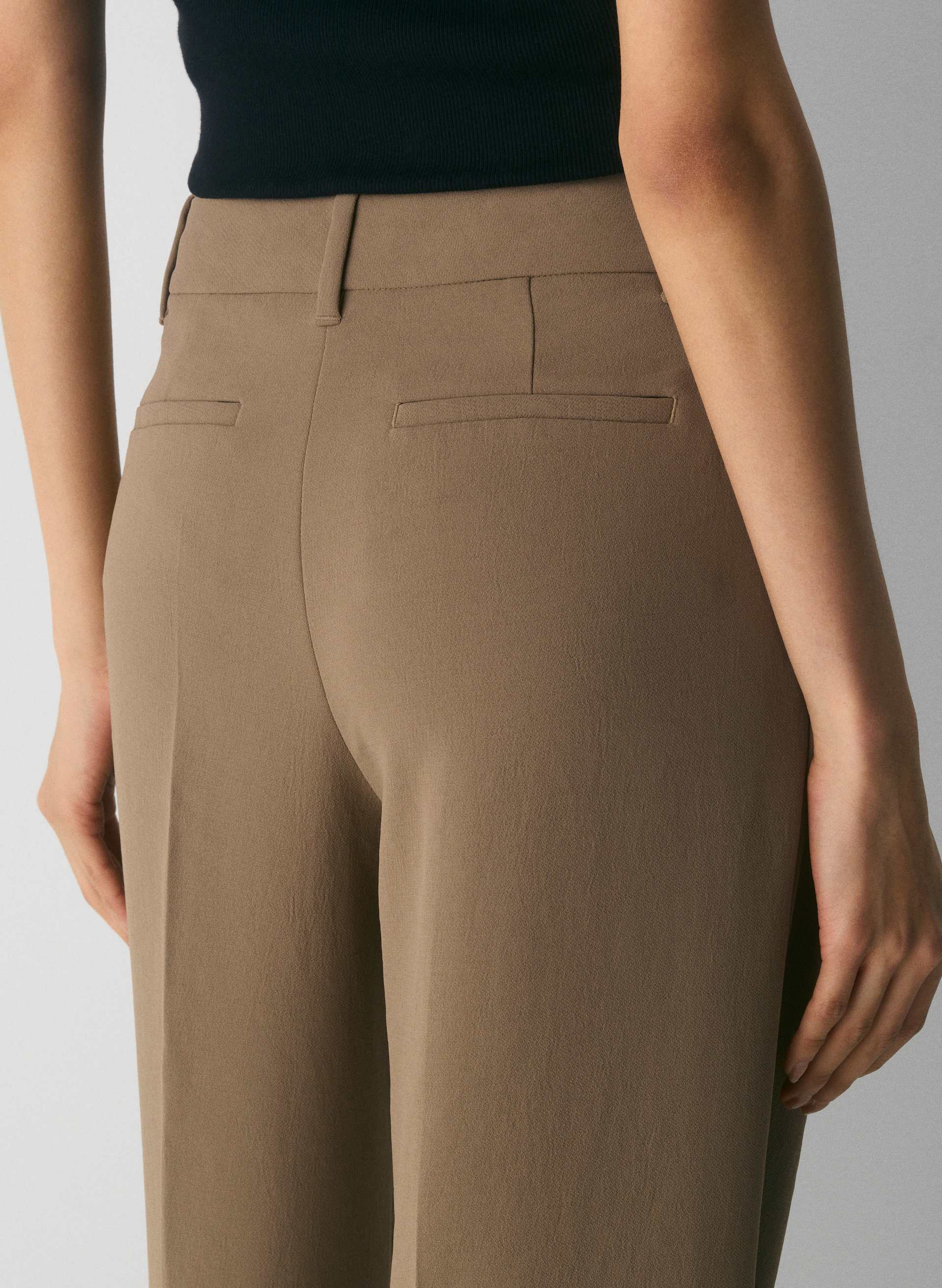 THE EFFORTLESS PANT™ LO-RISE | Aritzia
