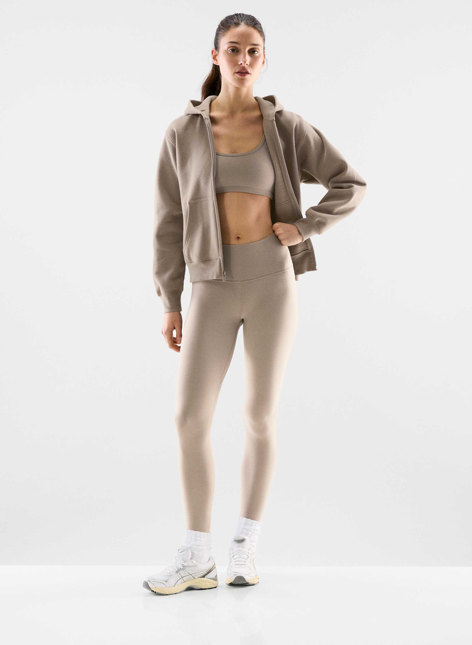 BUTTER CHEEKY HI-RISE 26" LEGGING | Aritzia