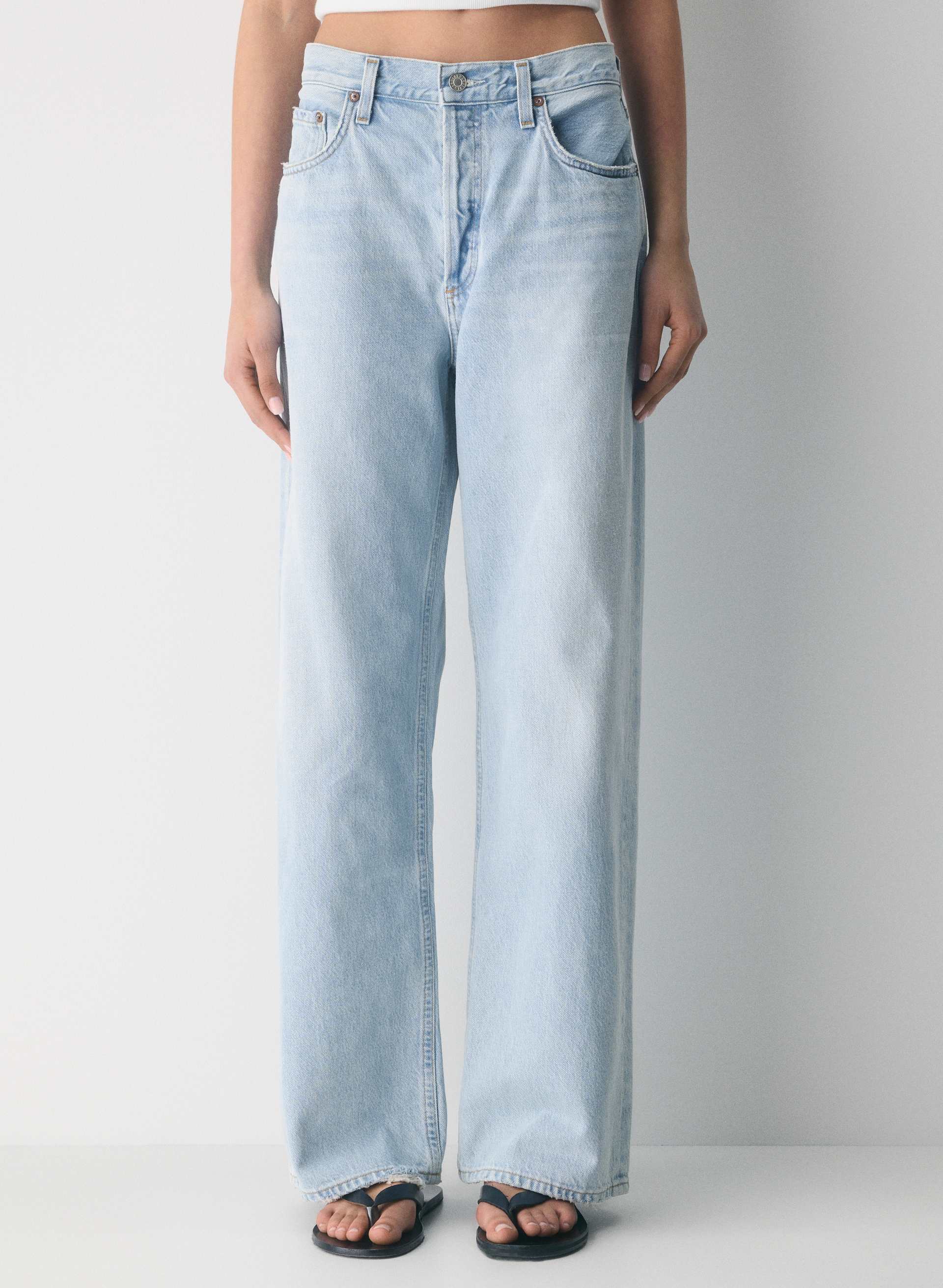 LOW-SLUNG BAGGY JEAN | Aritzia