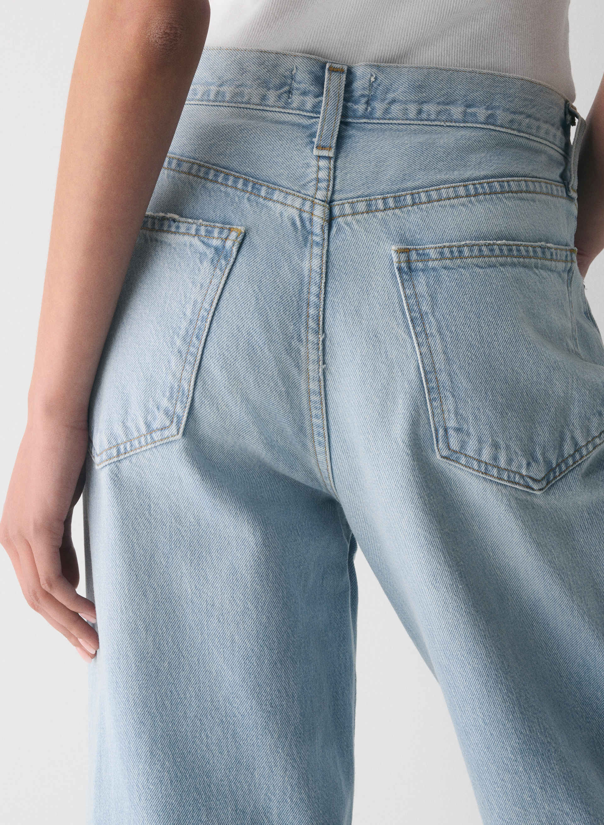 LOW-SLUNG BAGGY JEAN | Aritzia