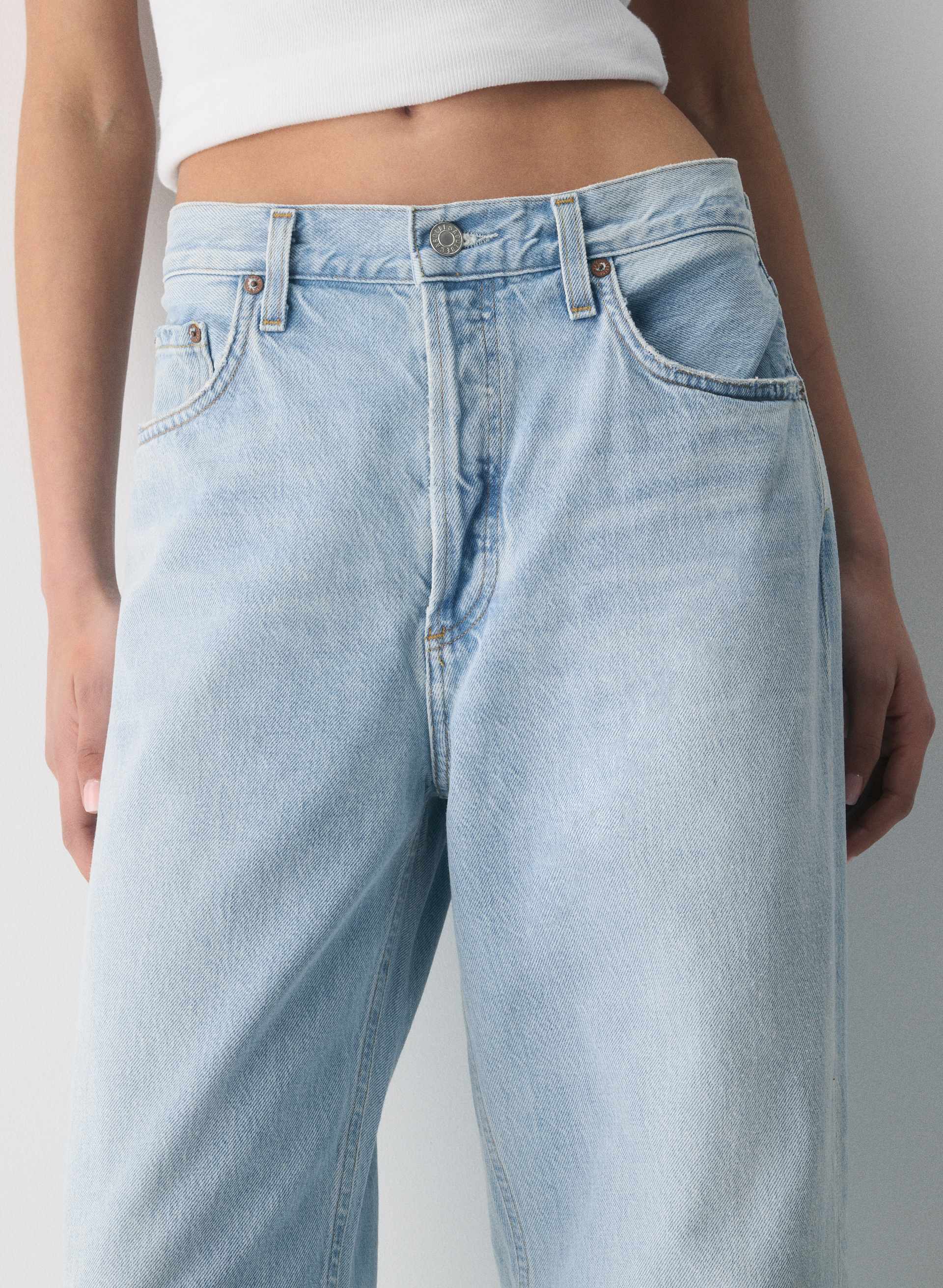 LOW-SLUNG BAGGY JEAN | Aritzia
