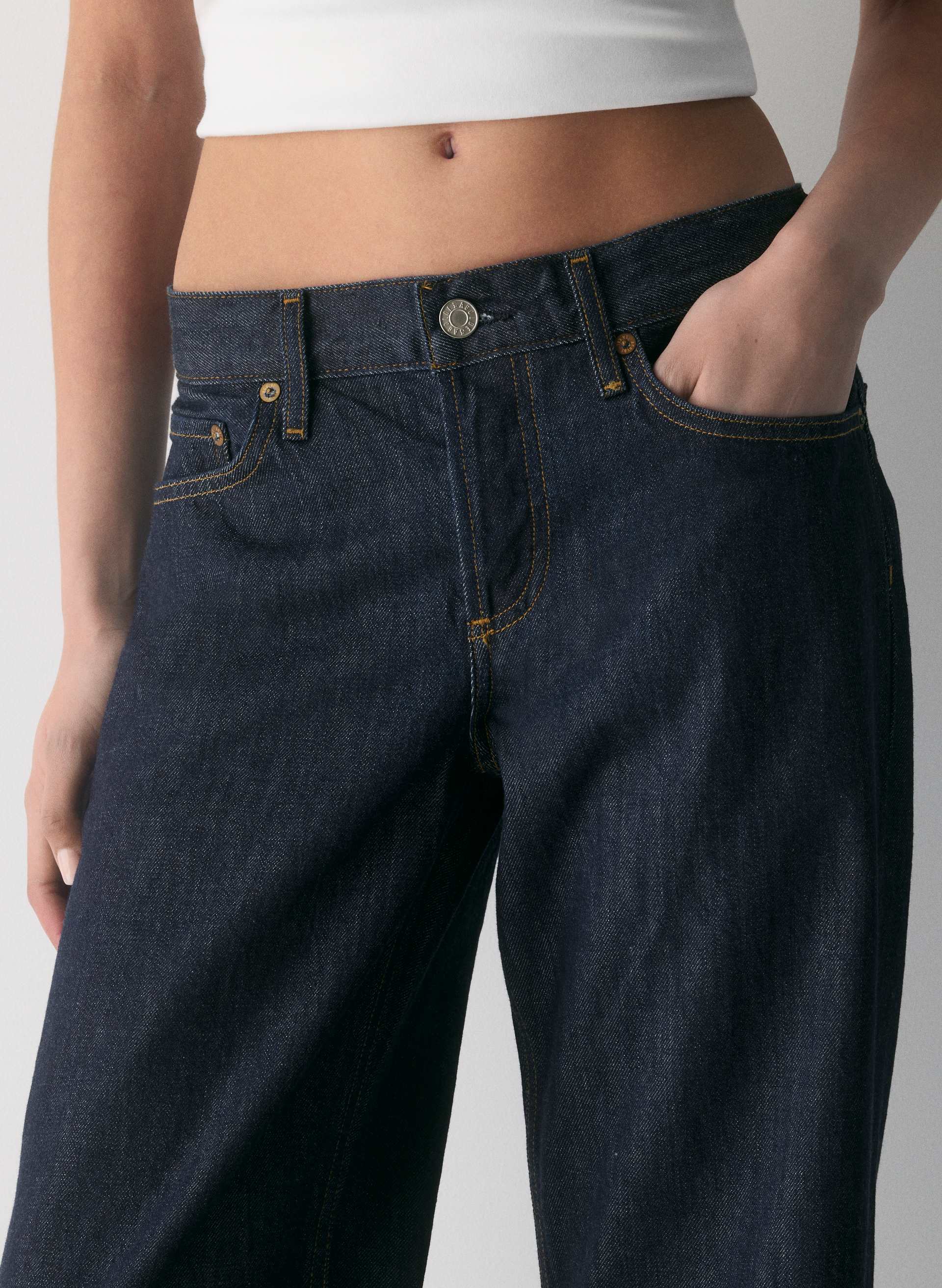 LOW RISE LOOSE JEAN | Aritzia