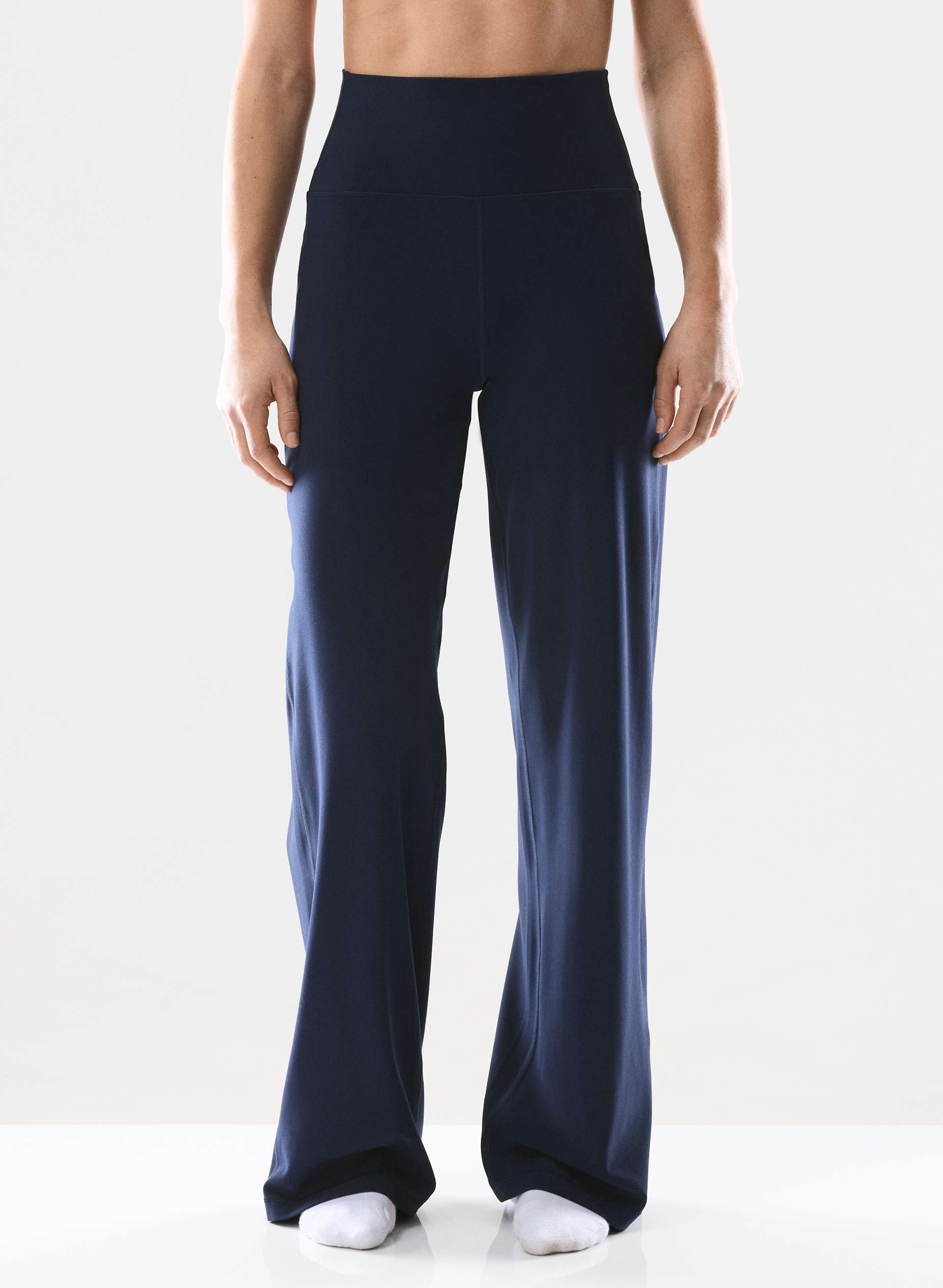 BUTTER CHEEKY ASANA HI-RISE WIDE PANT - Sweat-wicking high-rise, wide-leg cheeky pants. 
