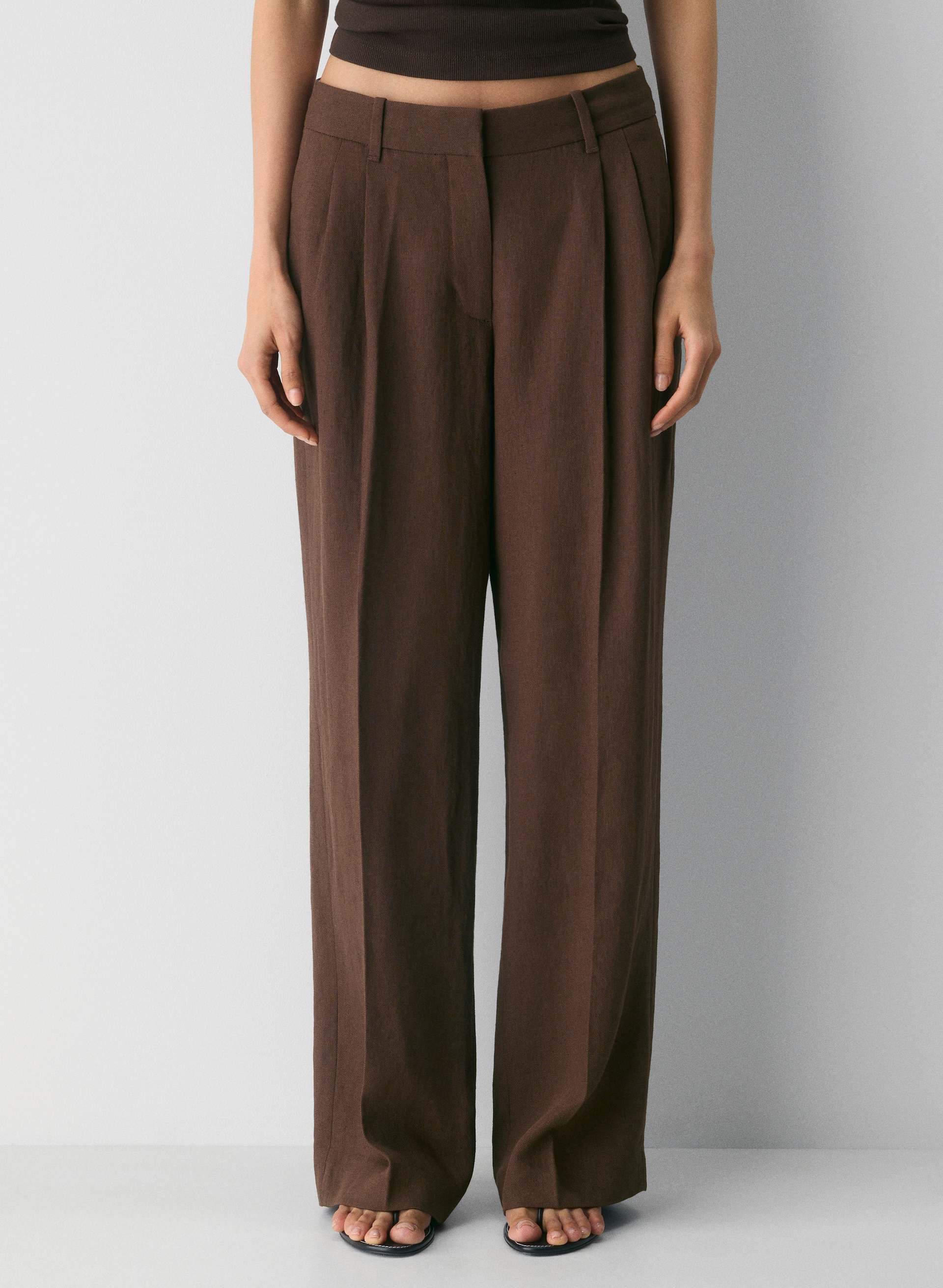 THE EFFORTLESS PANT™ LO-RISE | Aritzia