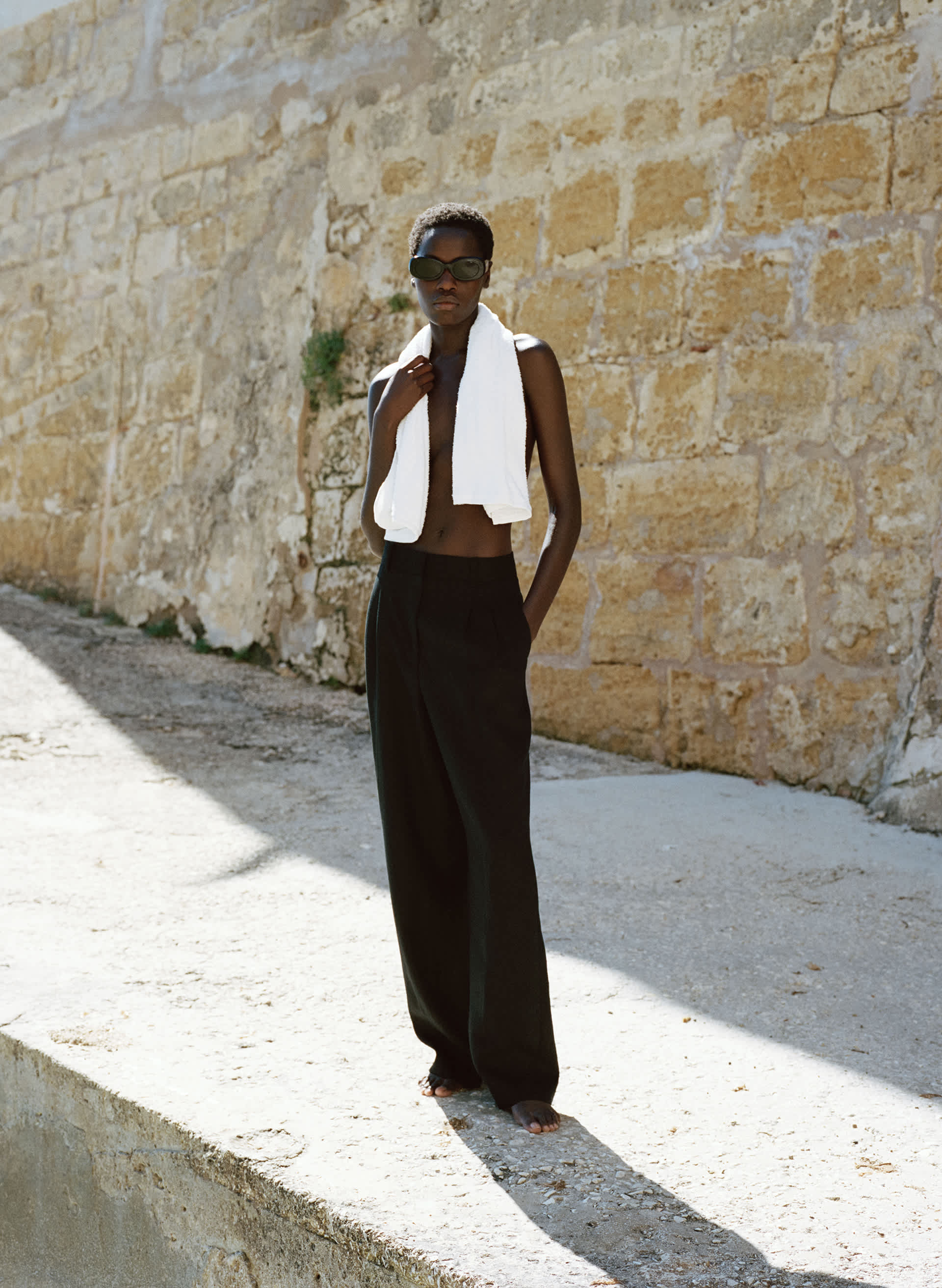 THE EFFORTLESS PANT™ | Aritzia