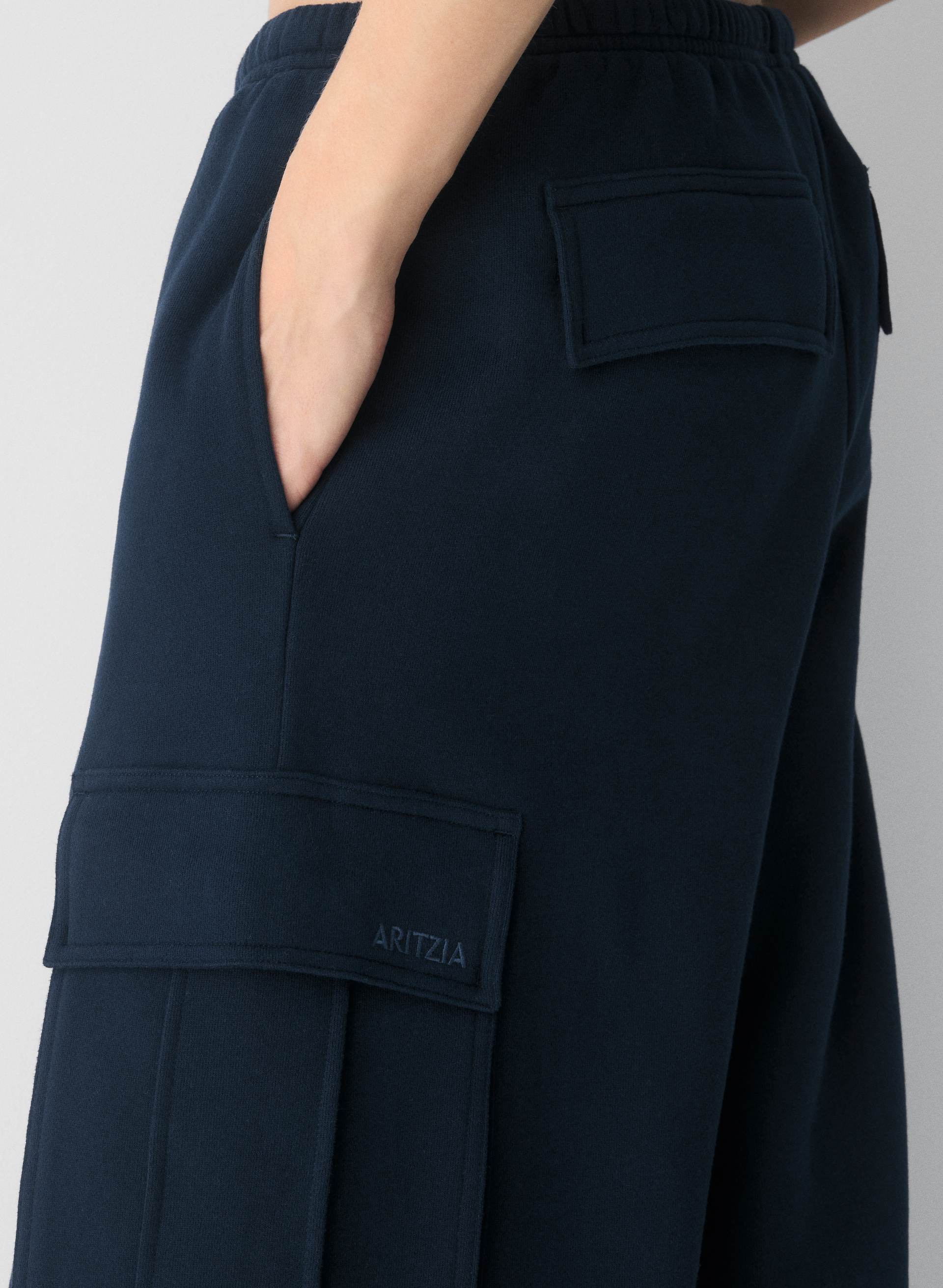 COZY SWEATFLEECE MEGA CARGO FLUTTER SWEATPANT | Aritzia