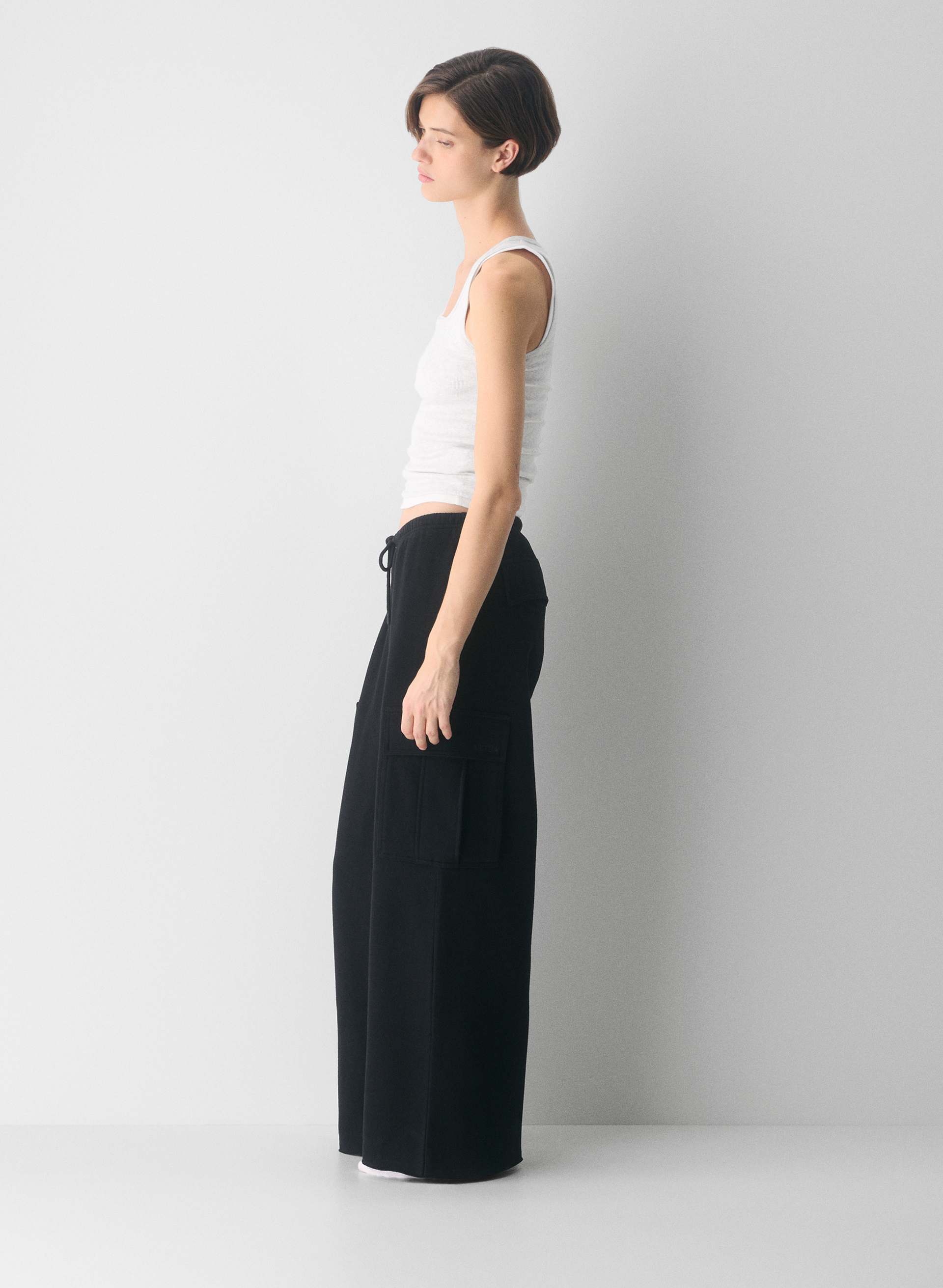 COZY SWEATFLEECE MEGA CARGO FLUTTER SWEATPANT | Aritzia