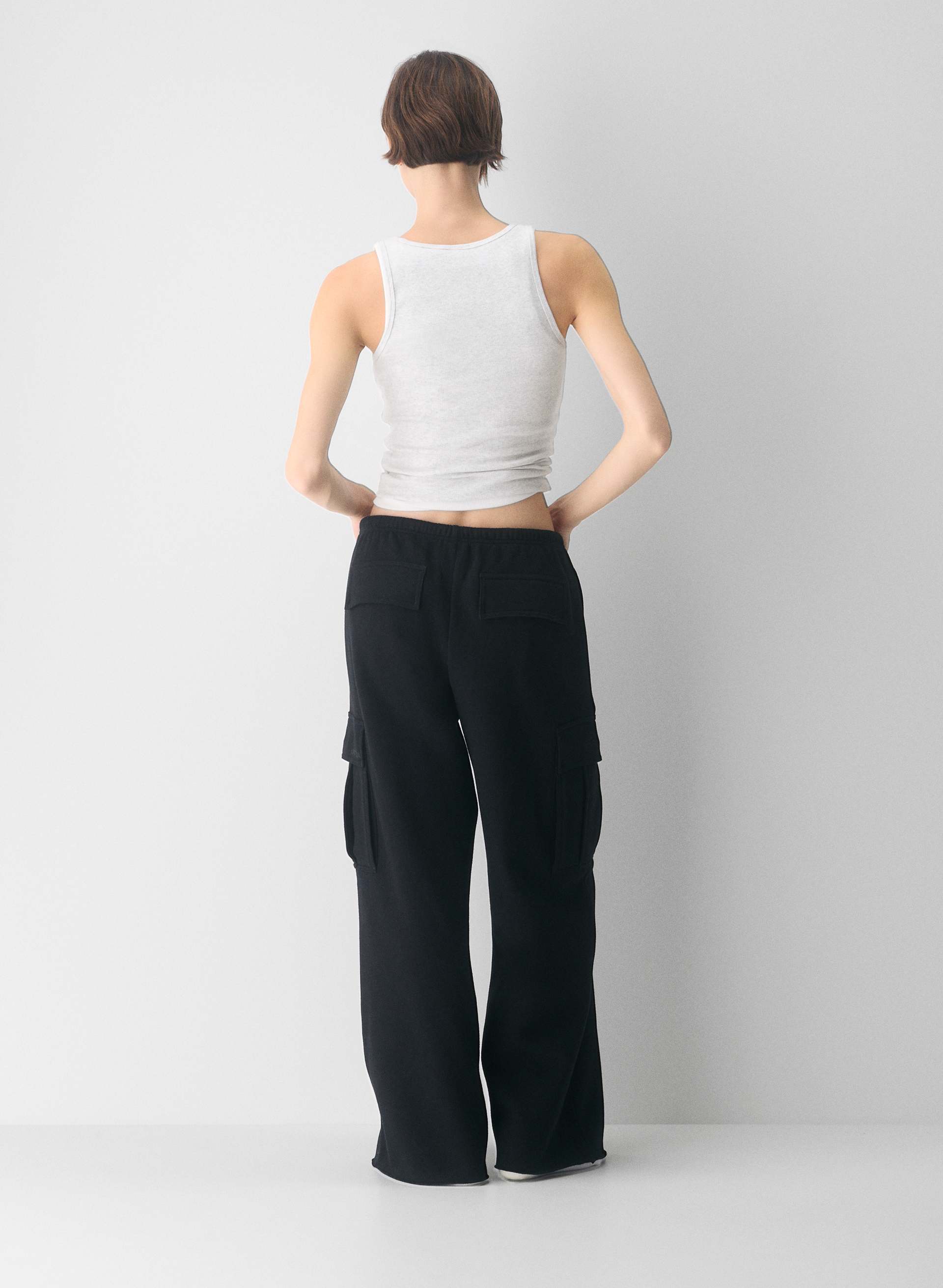 COZY SWEATFLEECE MEGA CARGO FLUTTER SWEATPANT | Aritzia