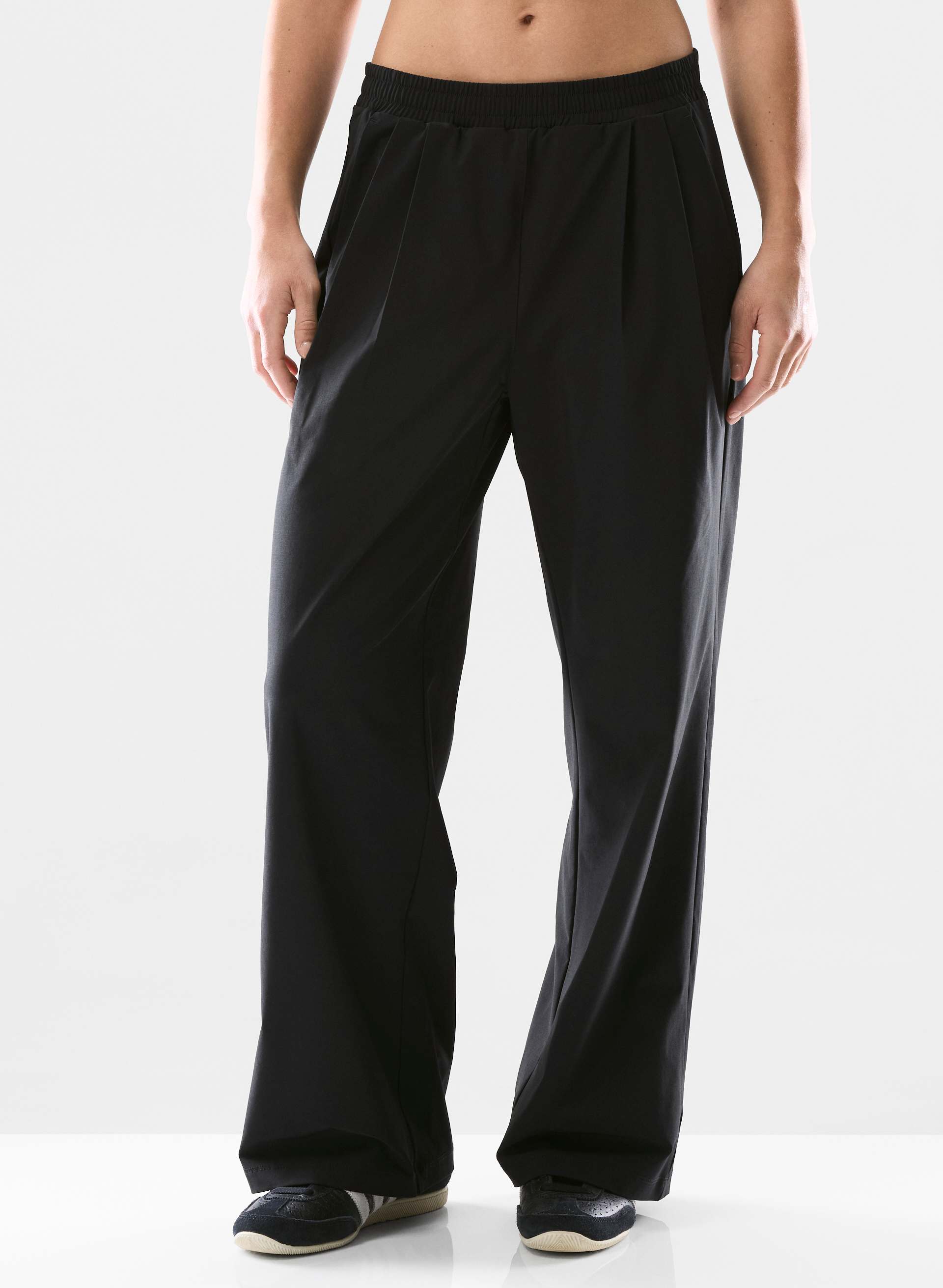 コンティニュアム　15P Continuum Pant | Aritzia US