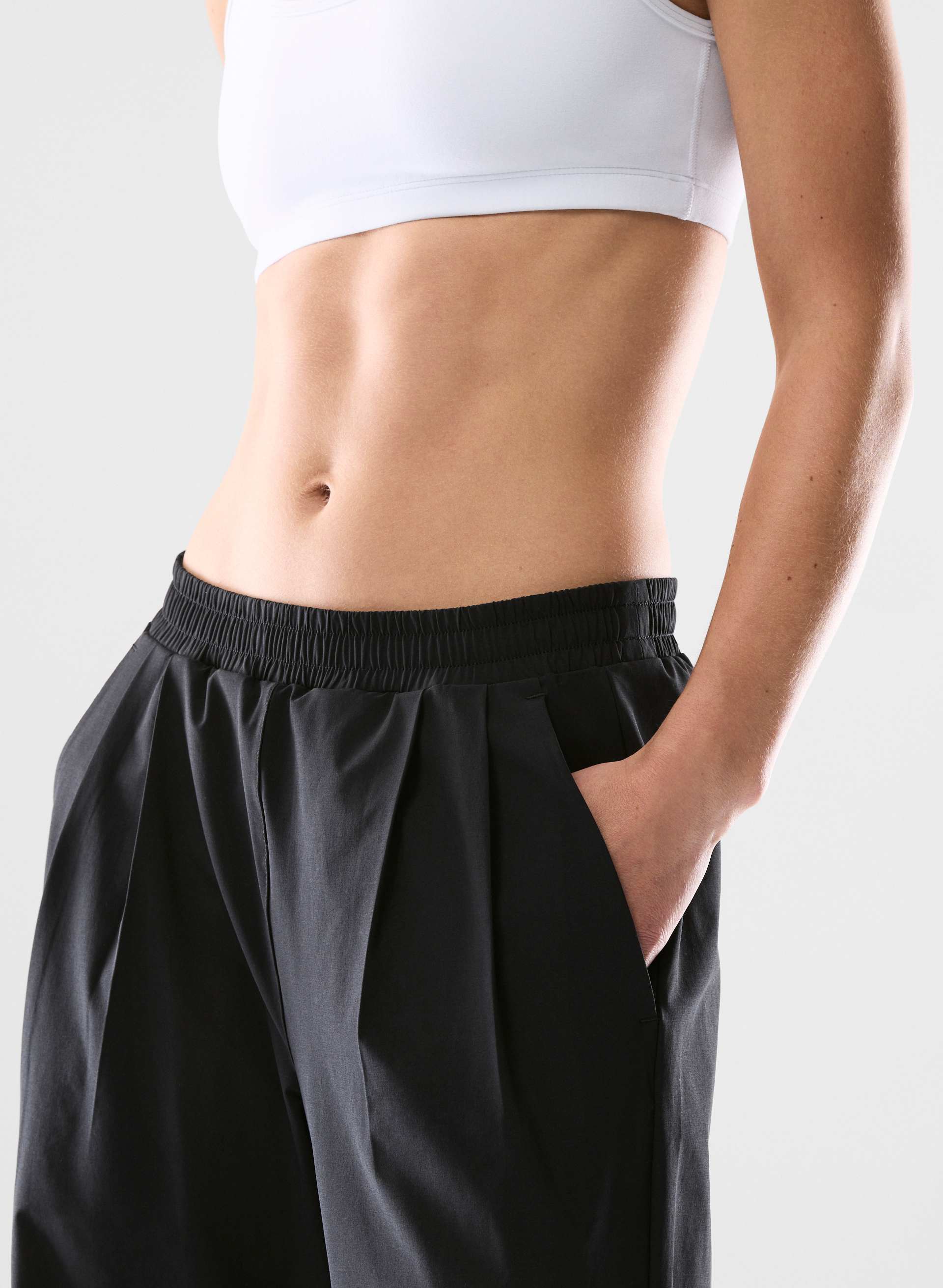 Continuum Pant | Aritzia US