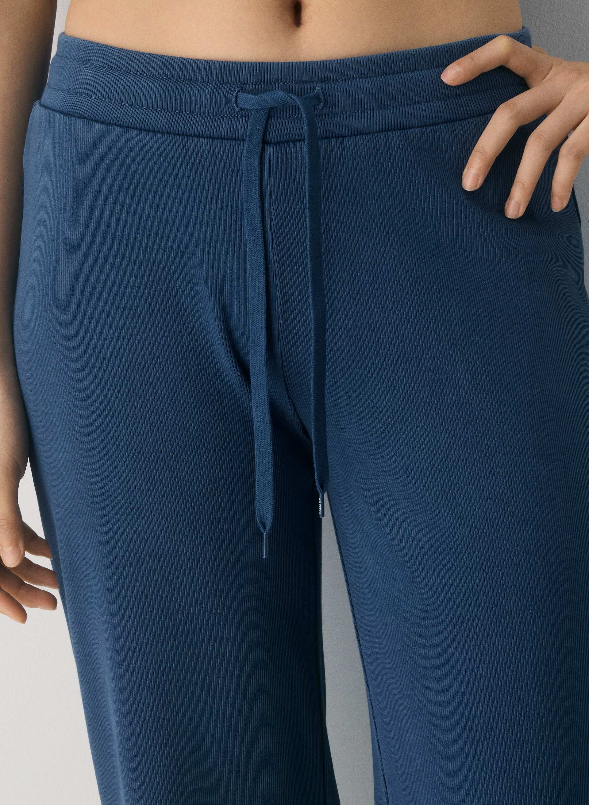 HOMESTRETCH™ RIB KICKBACK PANT | Aritzia