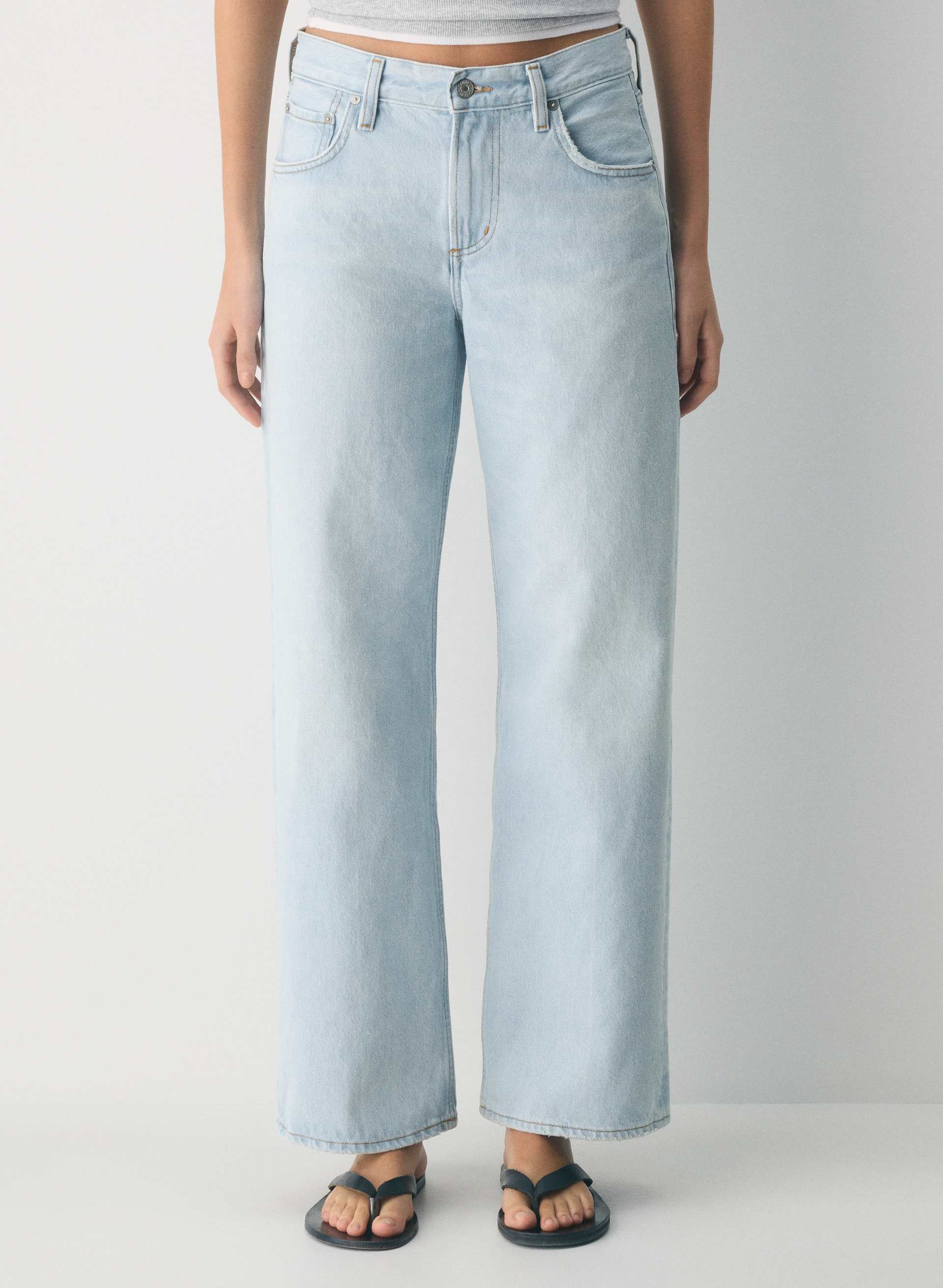LINDZ EASY STRAIGHT JEAN | Aritzia
