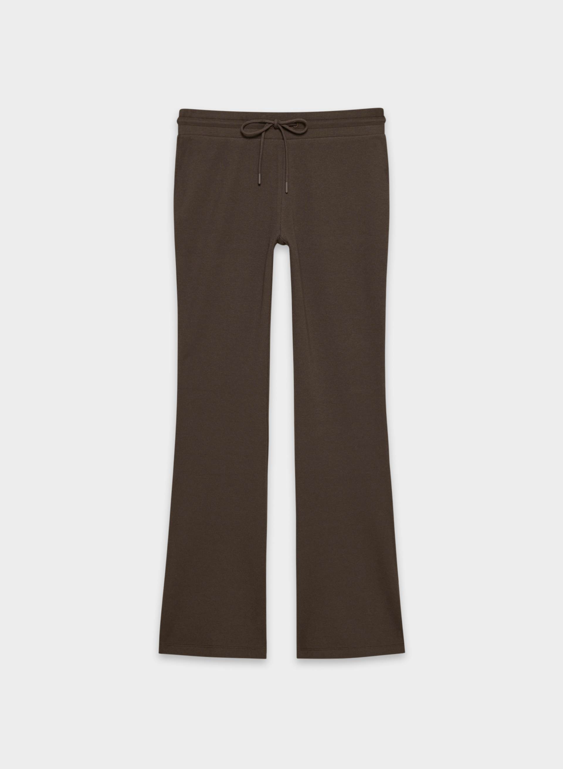PANTALON À MINIMAILLES GAUFRÉES - Pantalon évasé et gaufré extensible à taille mi-haute. 
