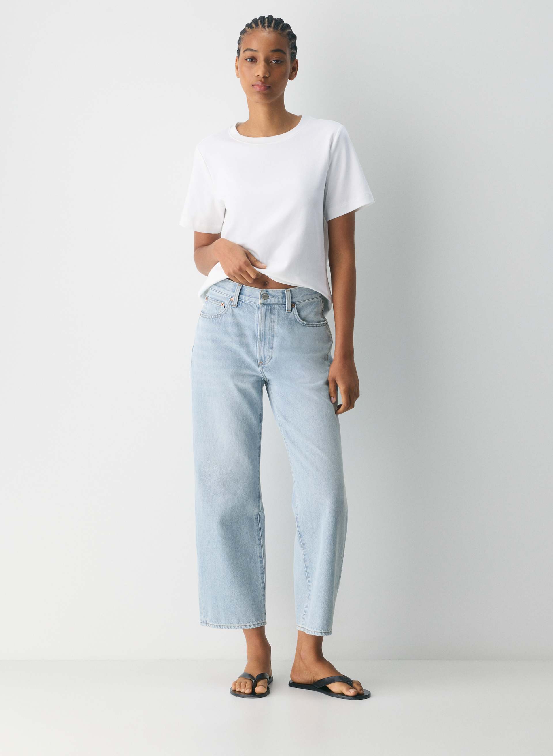THE FARRAH HI-RISE WIDE ANKLE JEAN | Aritzia