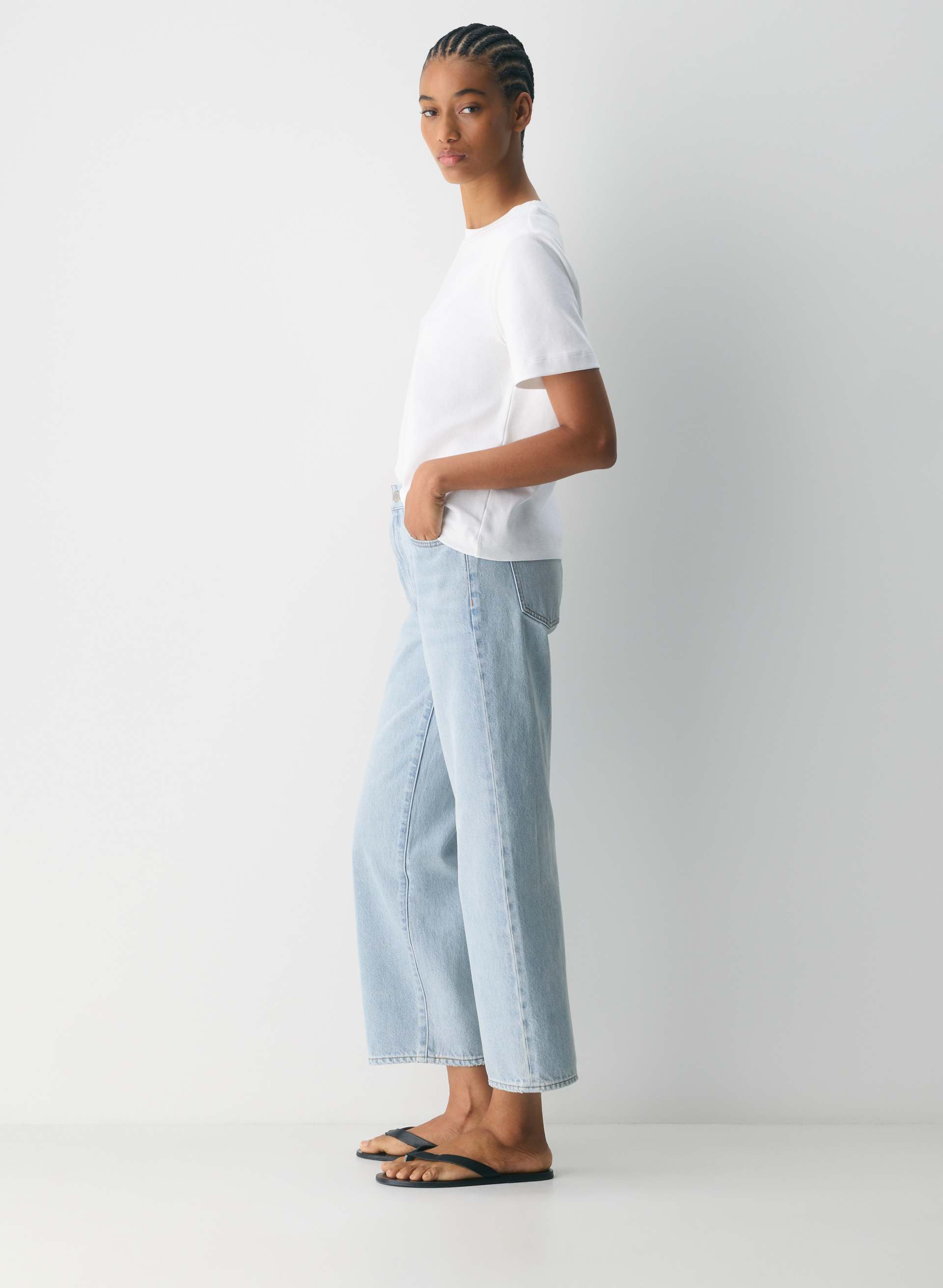 THE FARRAH HI-RISE WIDE ANKLE JEAN | Aritzia