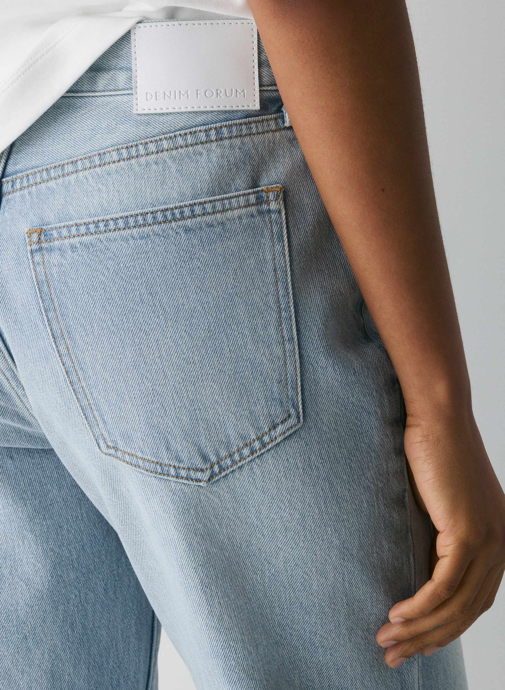 THE FARRAH HI-RISE WIDE ANKLE JEAN | Aritzia