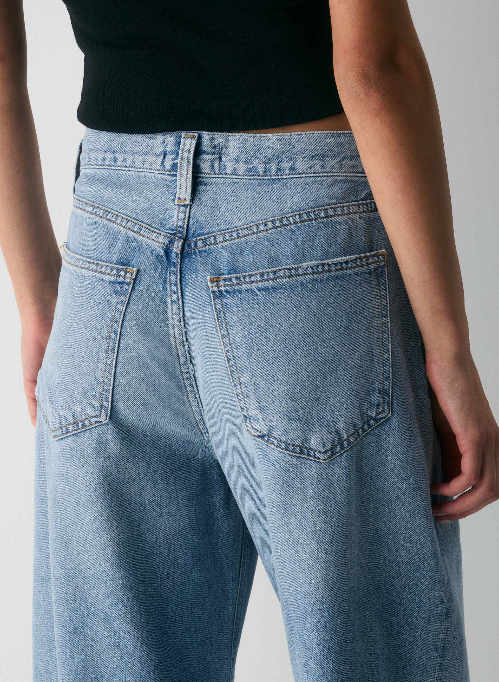 LOW-SLUNG BAGGY JEAN | Aritzia