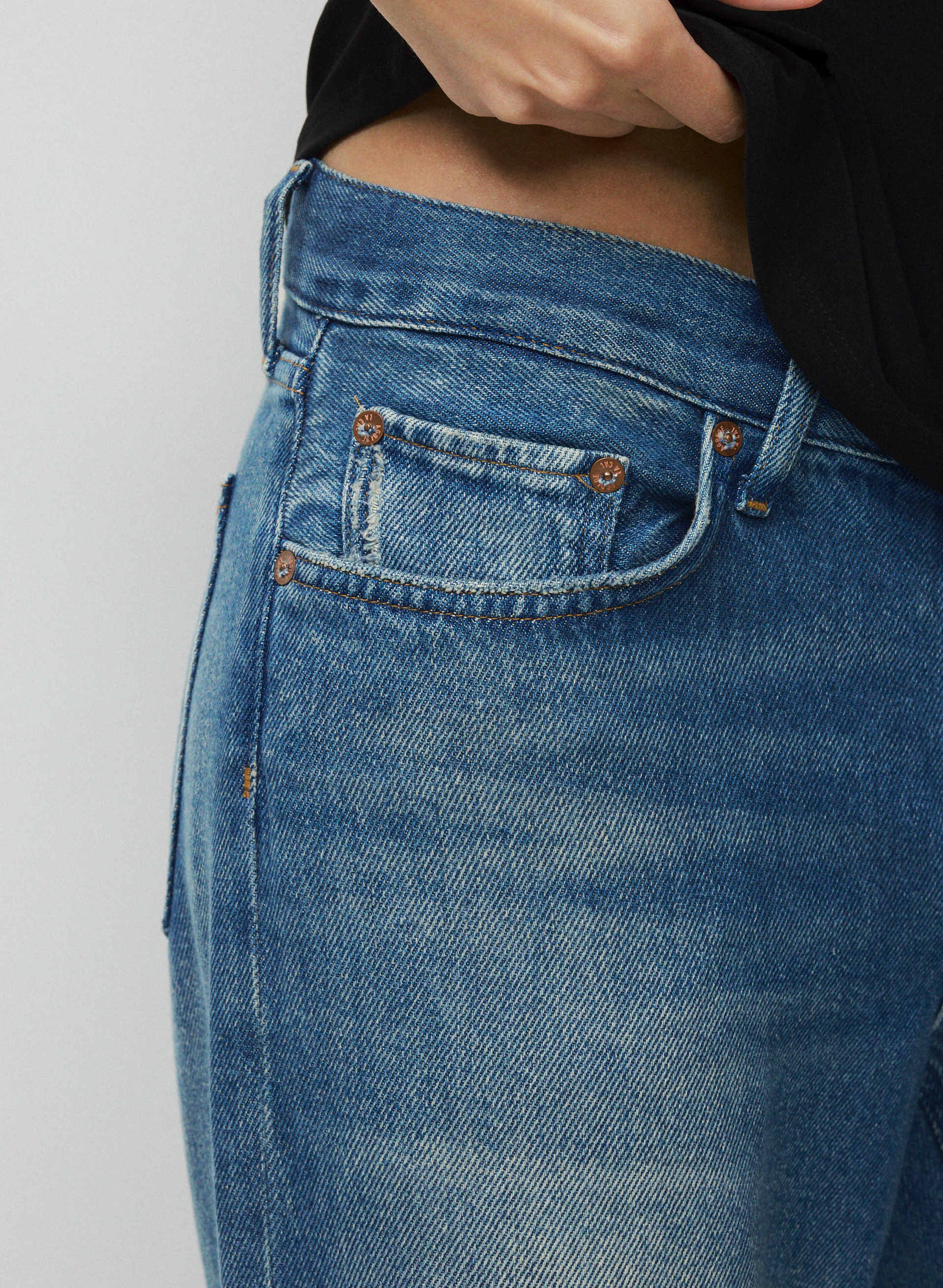 LOW RISE LOOSE JEAN | Aritzia