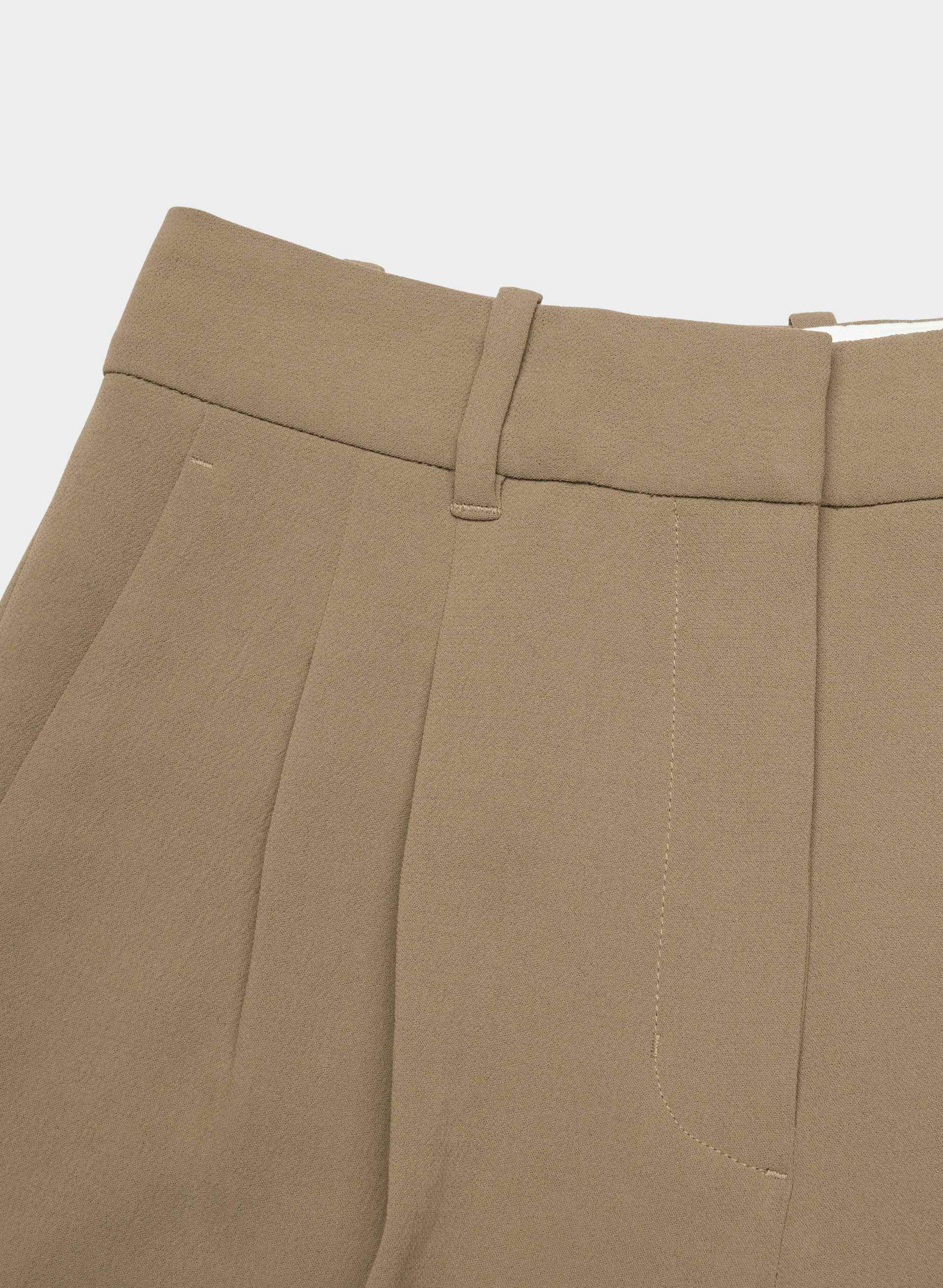 THE EFFORTLESS PANT™ | Aritzia