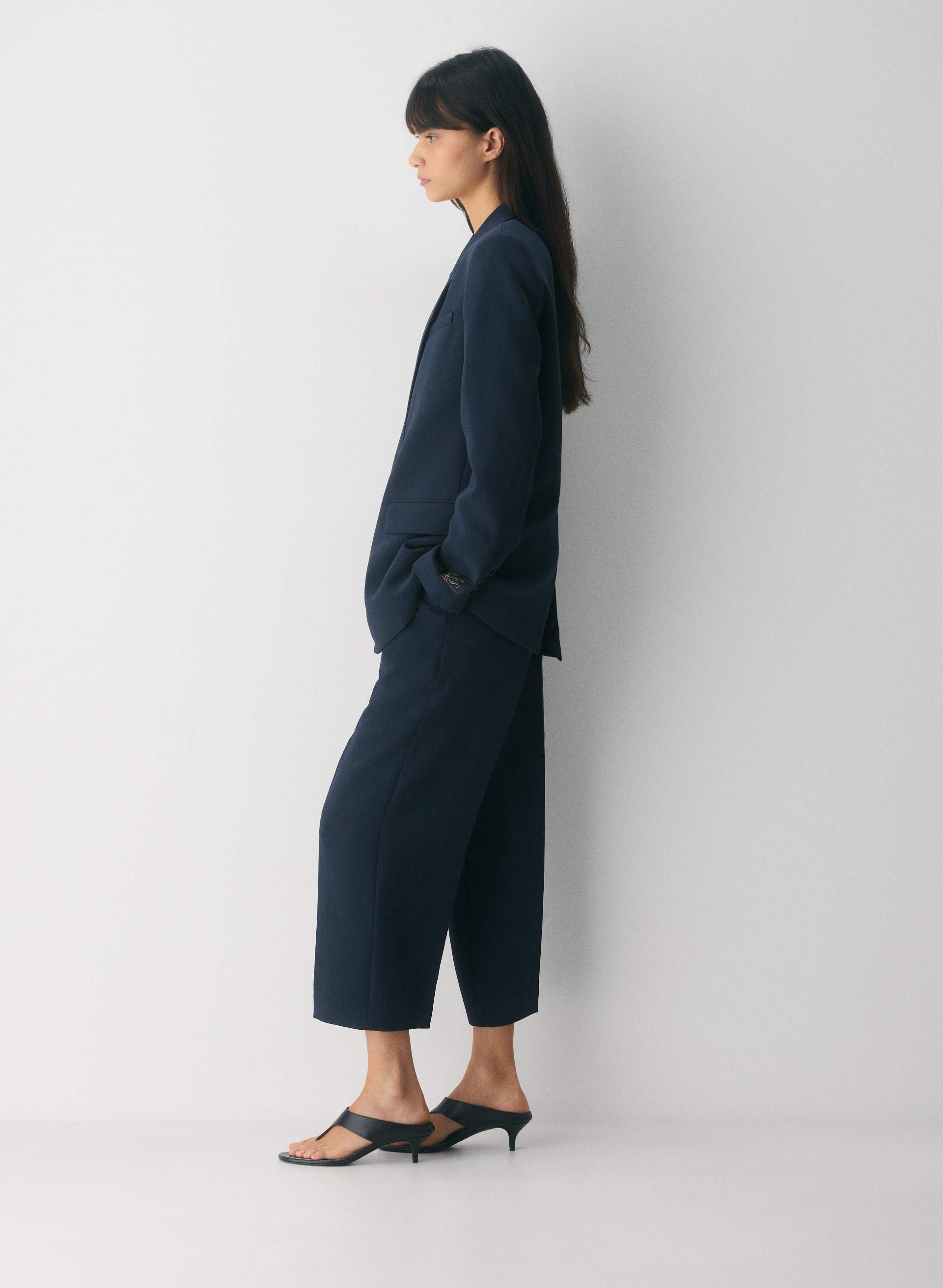 THE EFFORTLESS PANT™ CROPPED | Aritzia