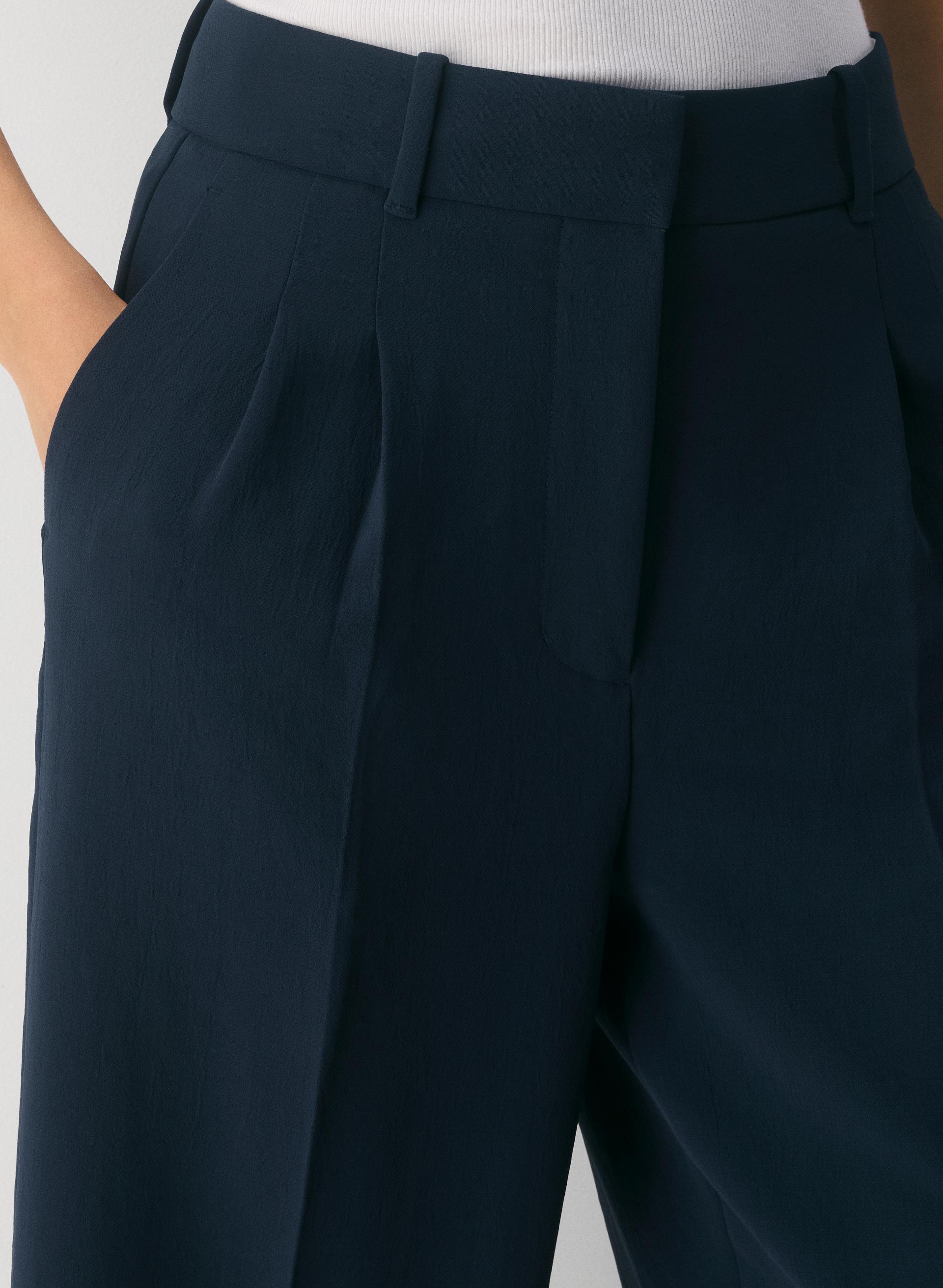 THE EFFORTLESS PANT™ CROPPED | Aritzia