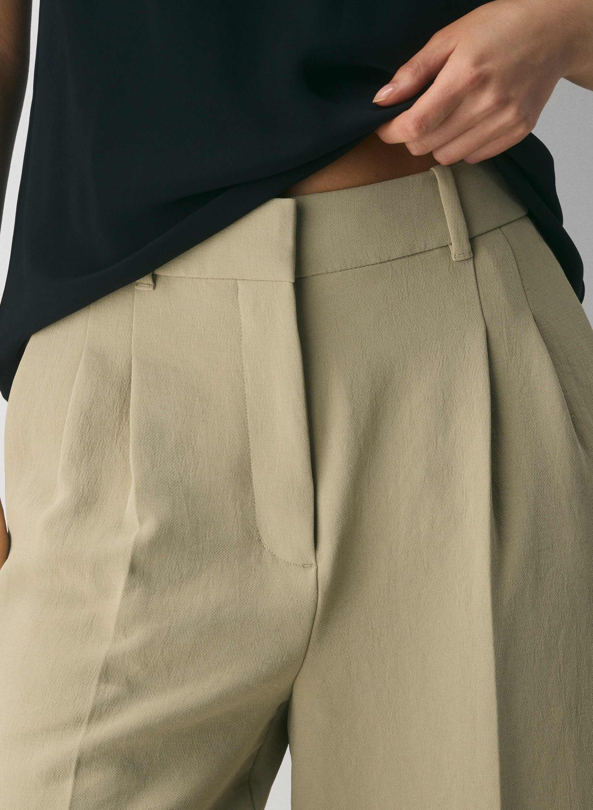 The Effortless Pant™ Cropped - Crepette™ | Aritzia US