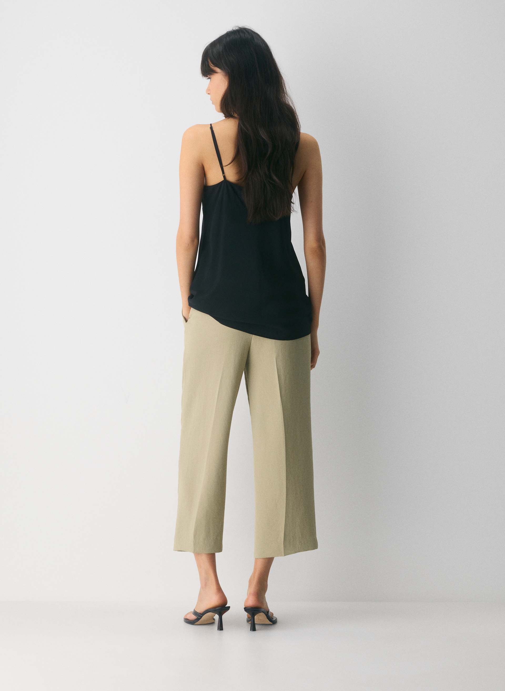 THE EFFORTLESS PANT™ CROPPED | Aritzia