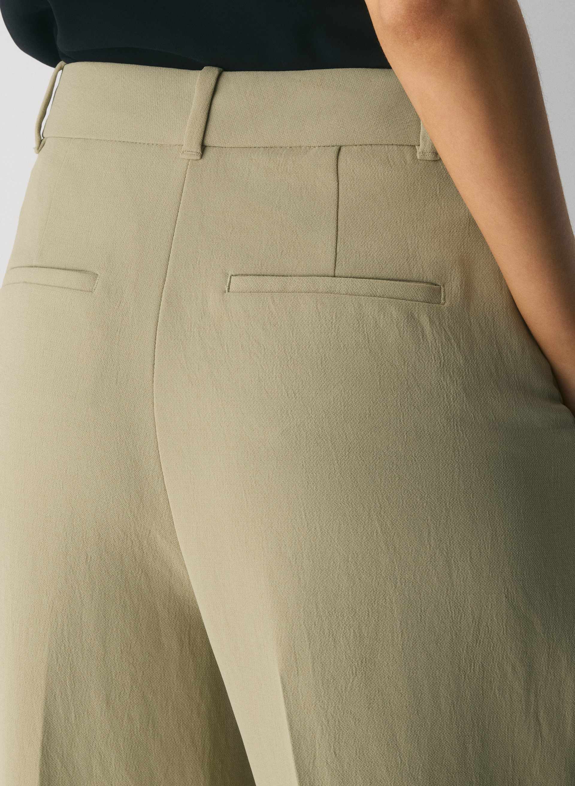 THE EFFORTLESS PANT™ CROPPED | Aritzia