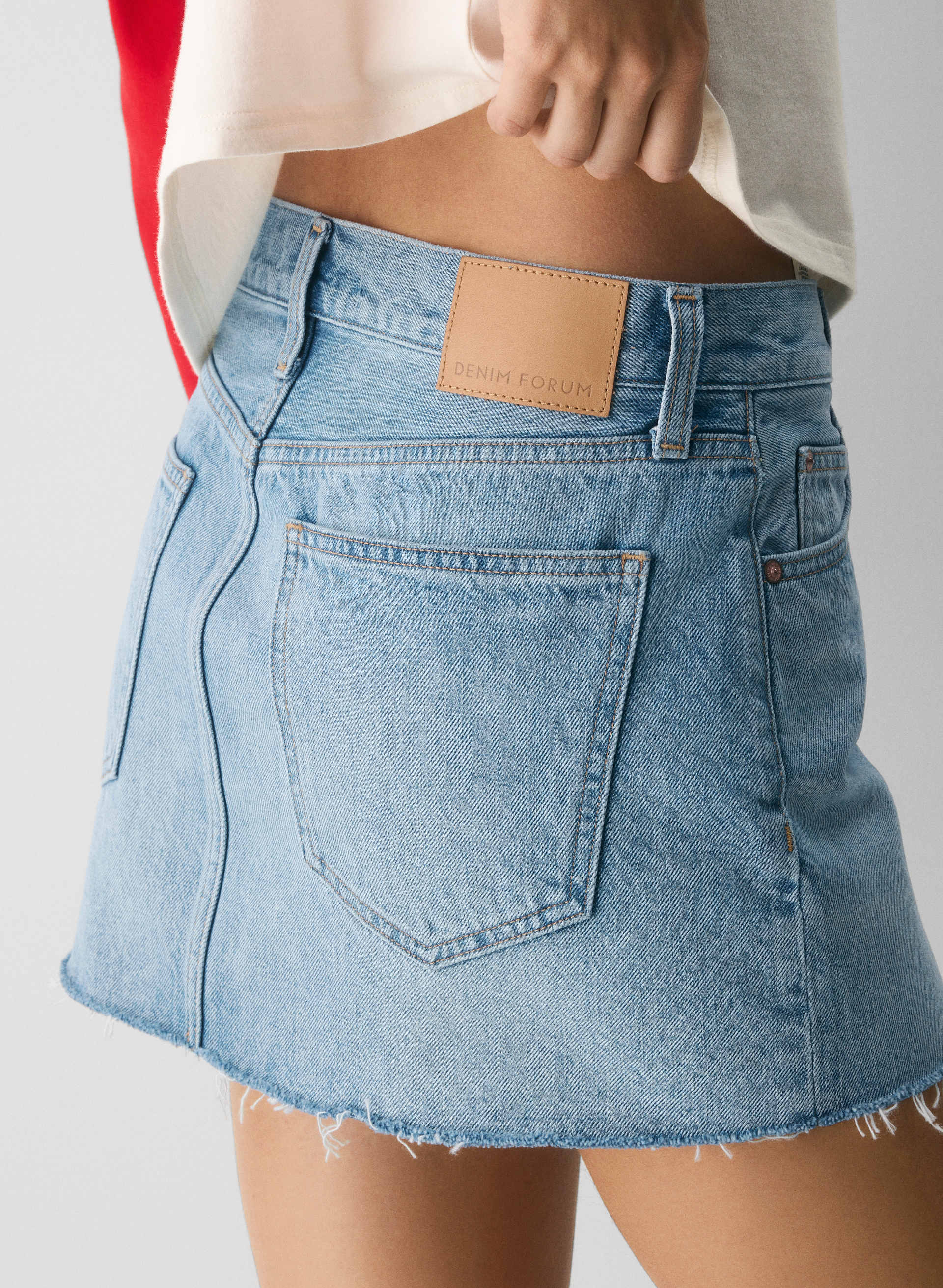 THE '90S RICCI DENIM SKIRT | Aritzia