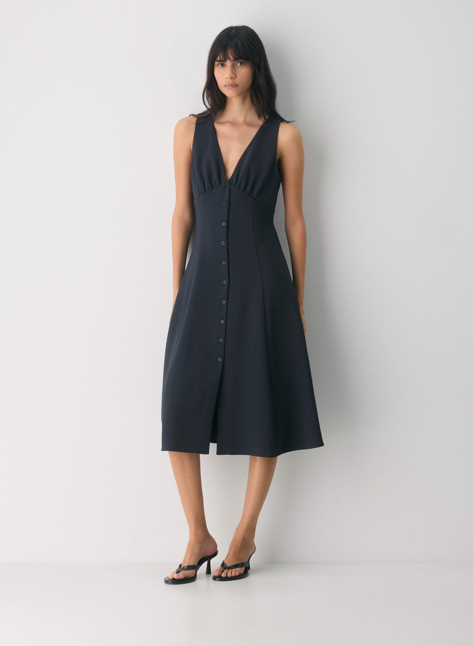 Shop Business Casual Dresses For Women | Free Shipping Over $50 | Aritzia US