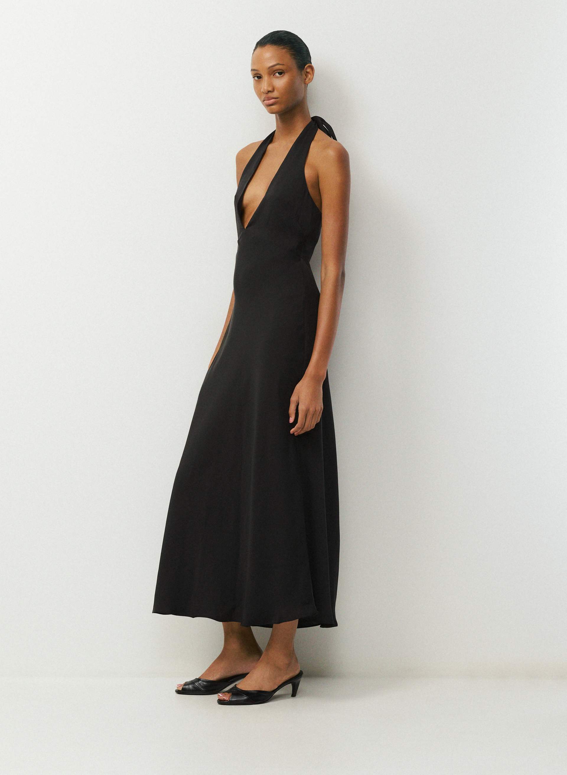 NIGHTSCAPE SATIN HALTER DRESS | Aritzia
