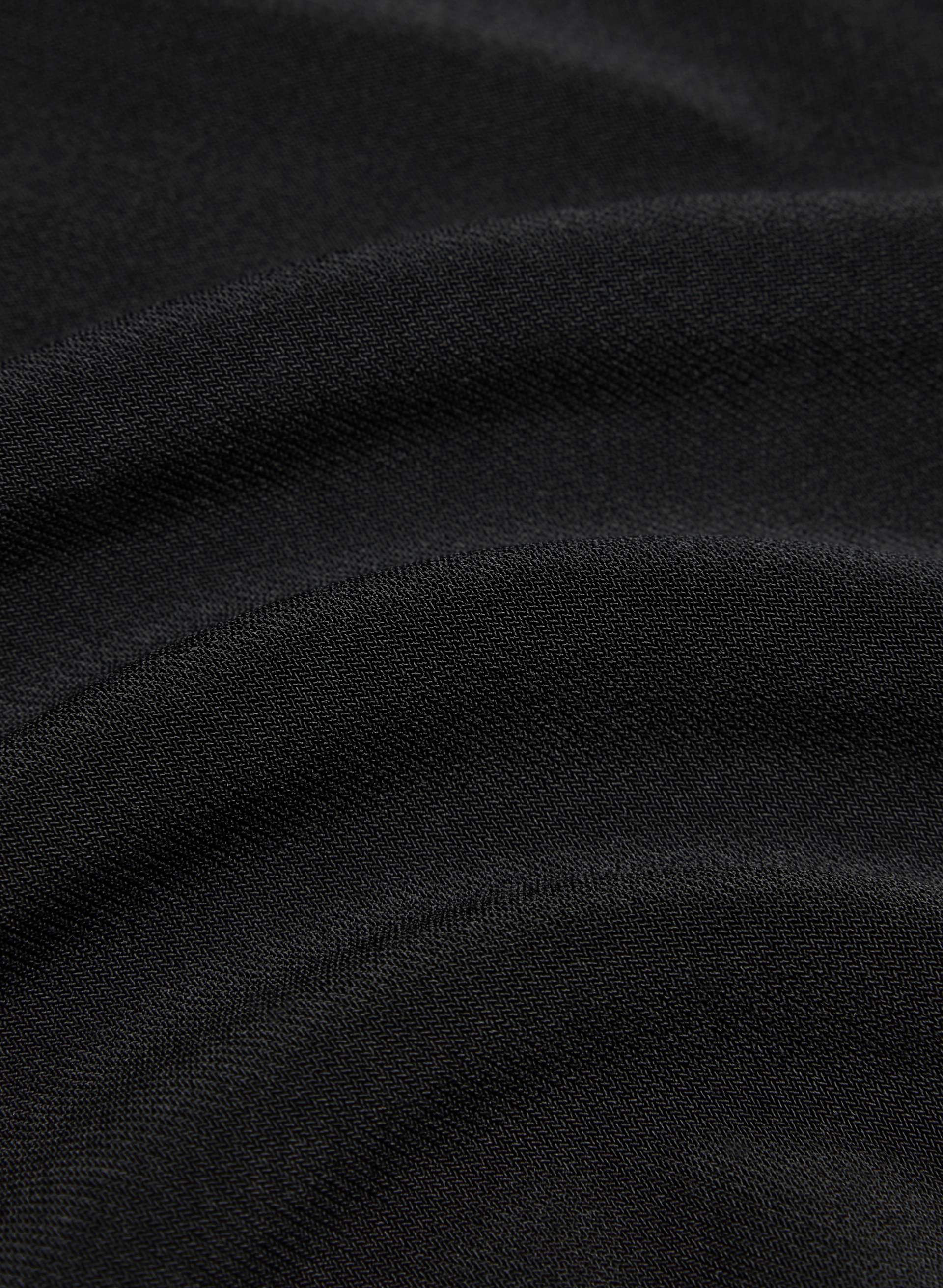 SMOOTH MATTER™ SHADOWPLAY HALTER DRESS | Aritzia