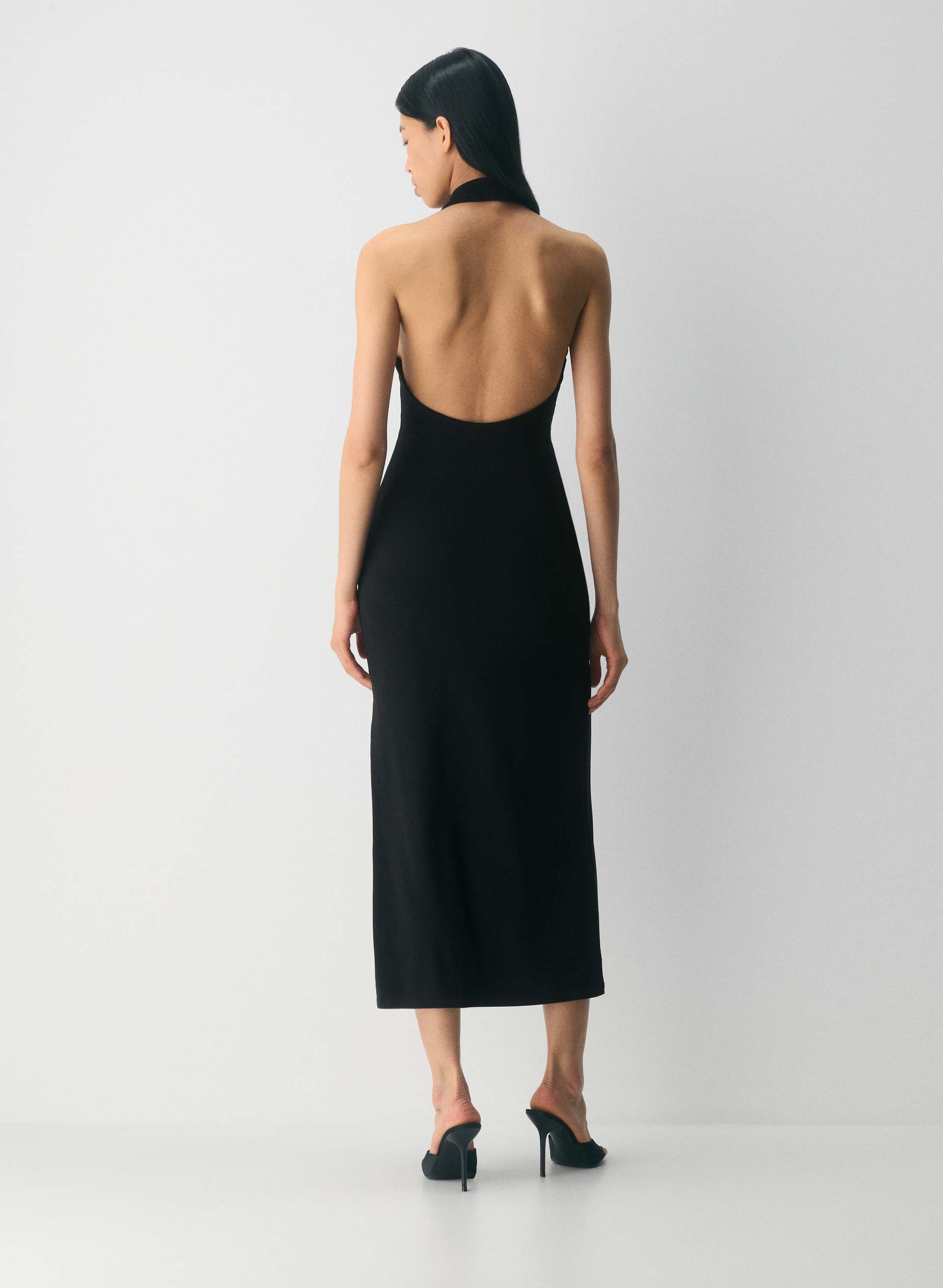 SMOOTH MATTER™ SHADOWPLAY HALTER DRESS | Aritzia