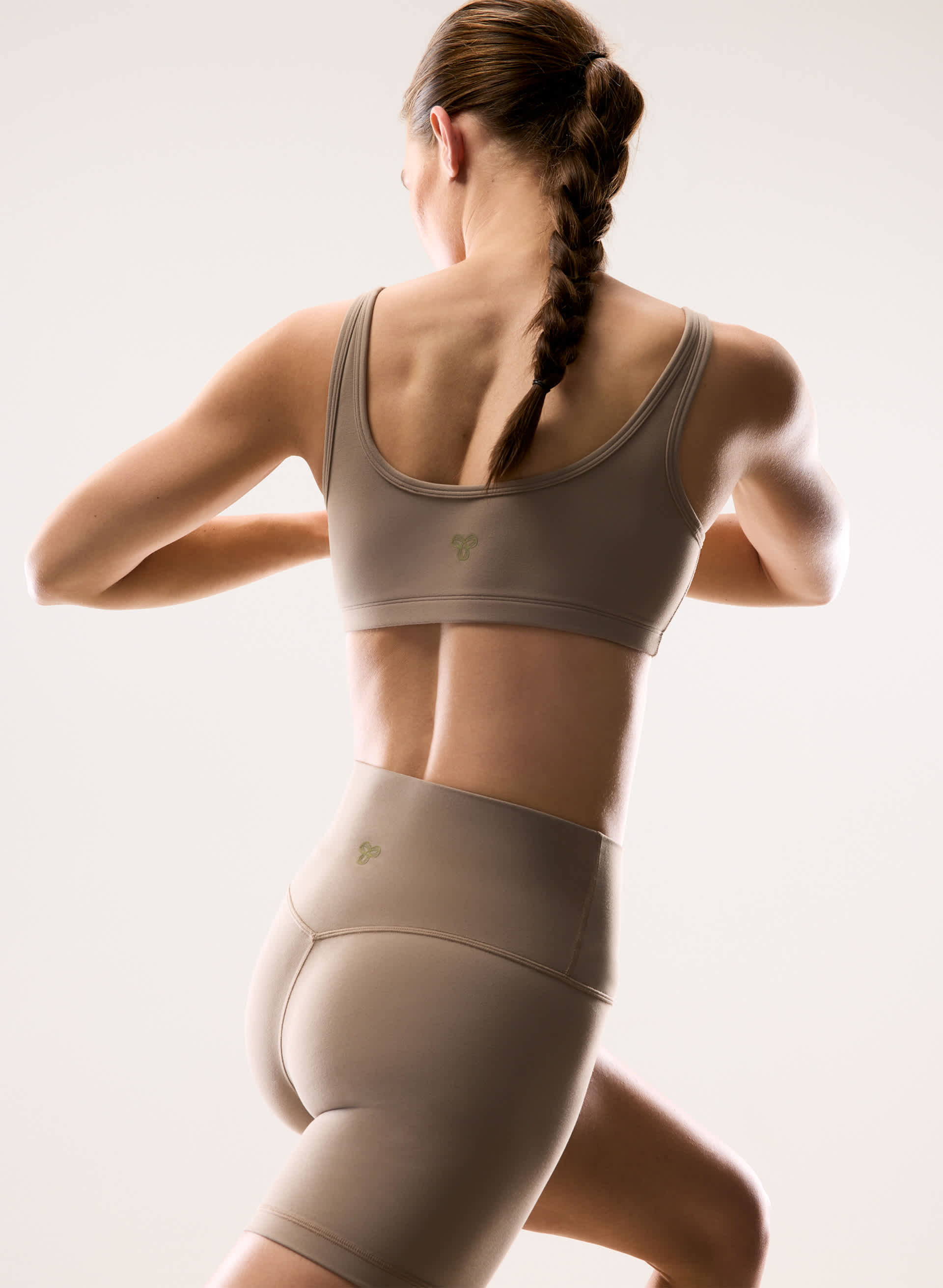  SHORT INFINITE 13 CM SCULPT. T. H. - BUTTER | Aritzia