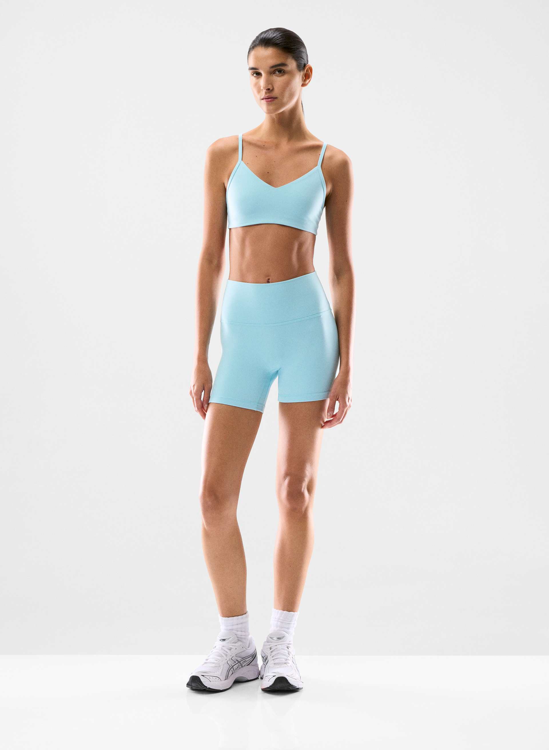 BUTTER CHEEKY INFINITE HI-RISE 5" SHORT - Sweat-wicking high-rise cheeky bike shorts with no front seam. 