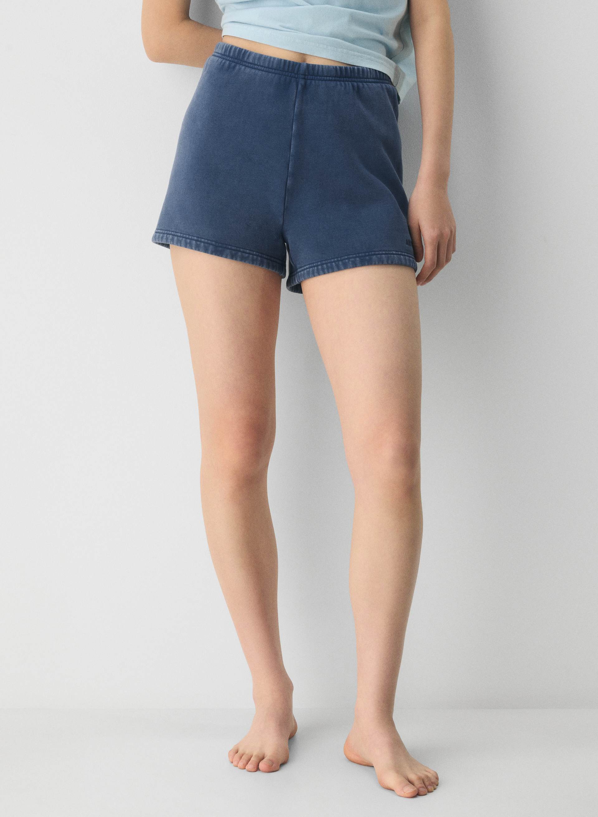 COZY SWEATFLEECE PERFECT HI-RISE MINI SHORT | Aritzia