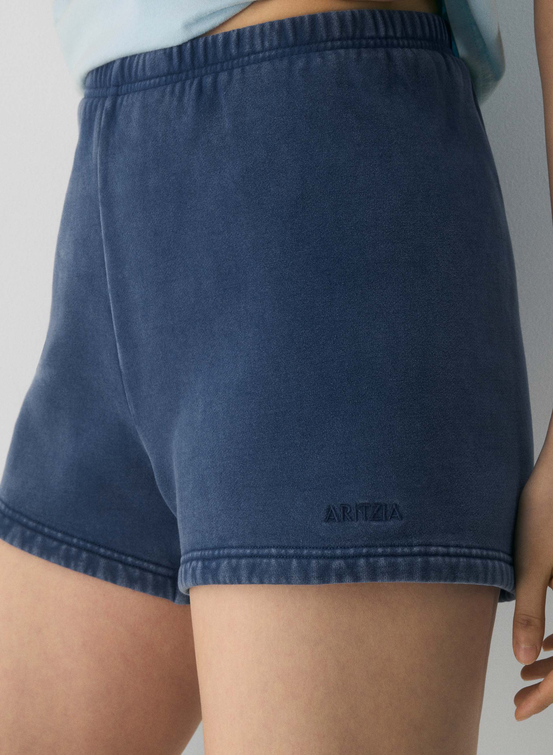 COZY SWEATFLEECE PERFECT HI-RISE MINI SHORT | Aritzia