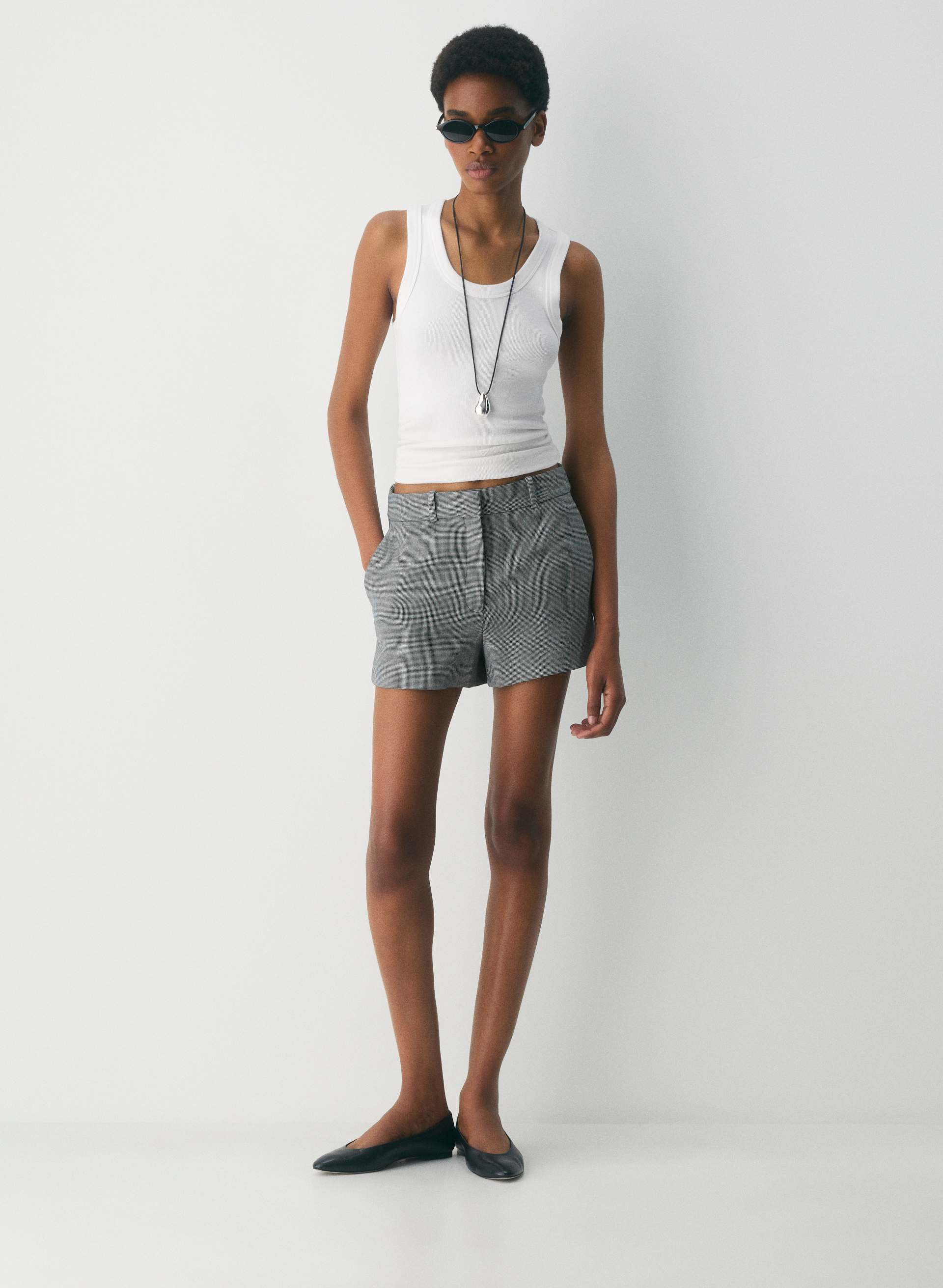 NEW AGENCY MINI SHORT | Aritzia
