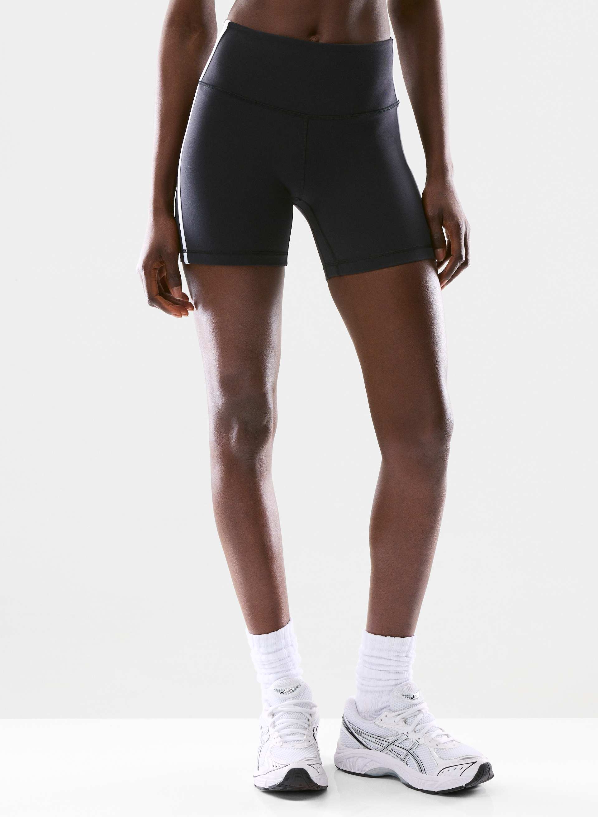 LIFE ATMOSPHERE HI-RISE 5" SHORT | Aritzia