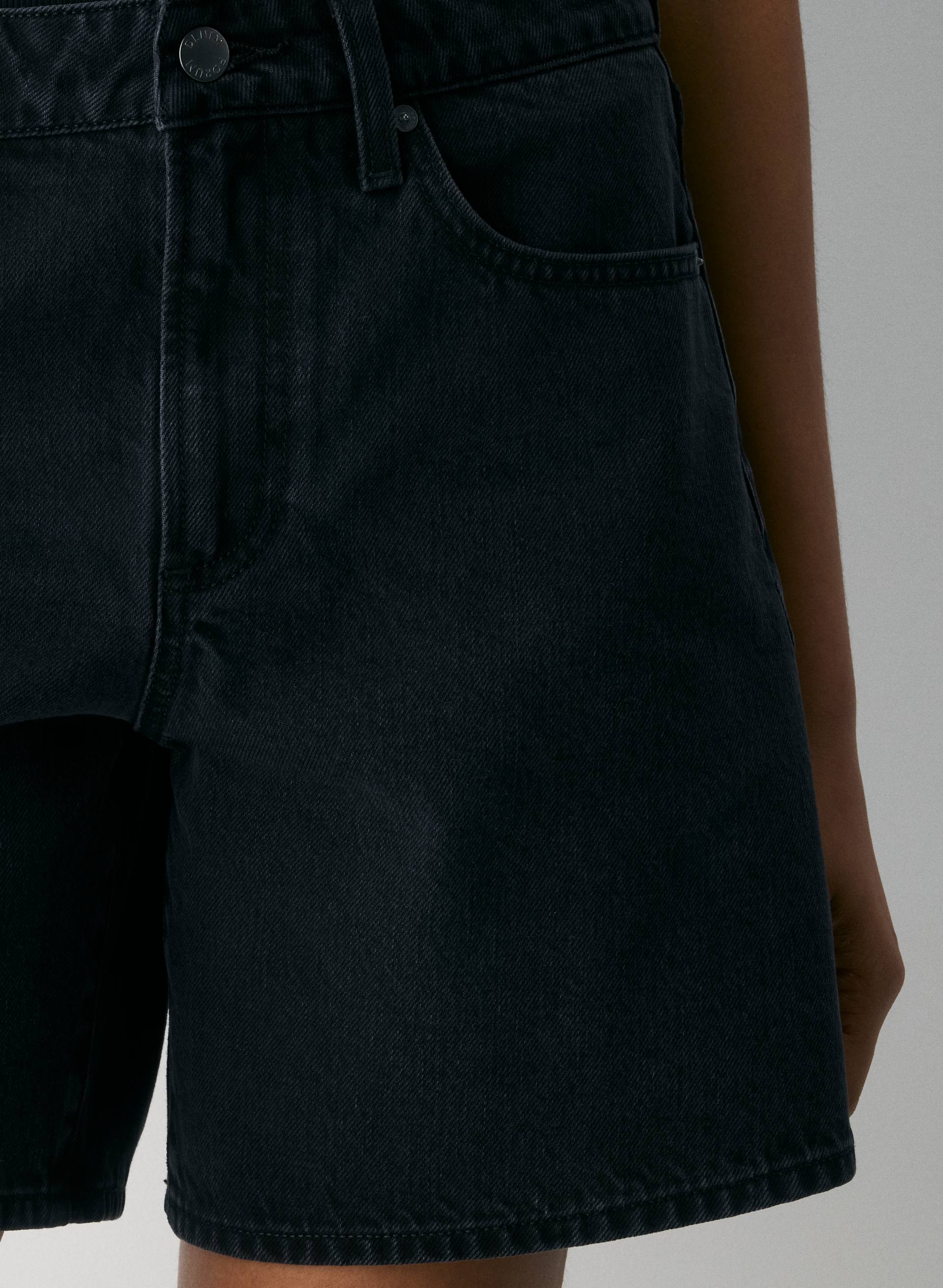THE '90S VINTAGE HI-RISE BAGGY DENIM SHORT | Aritzia