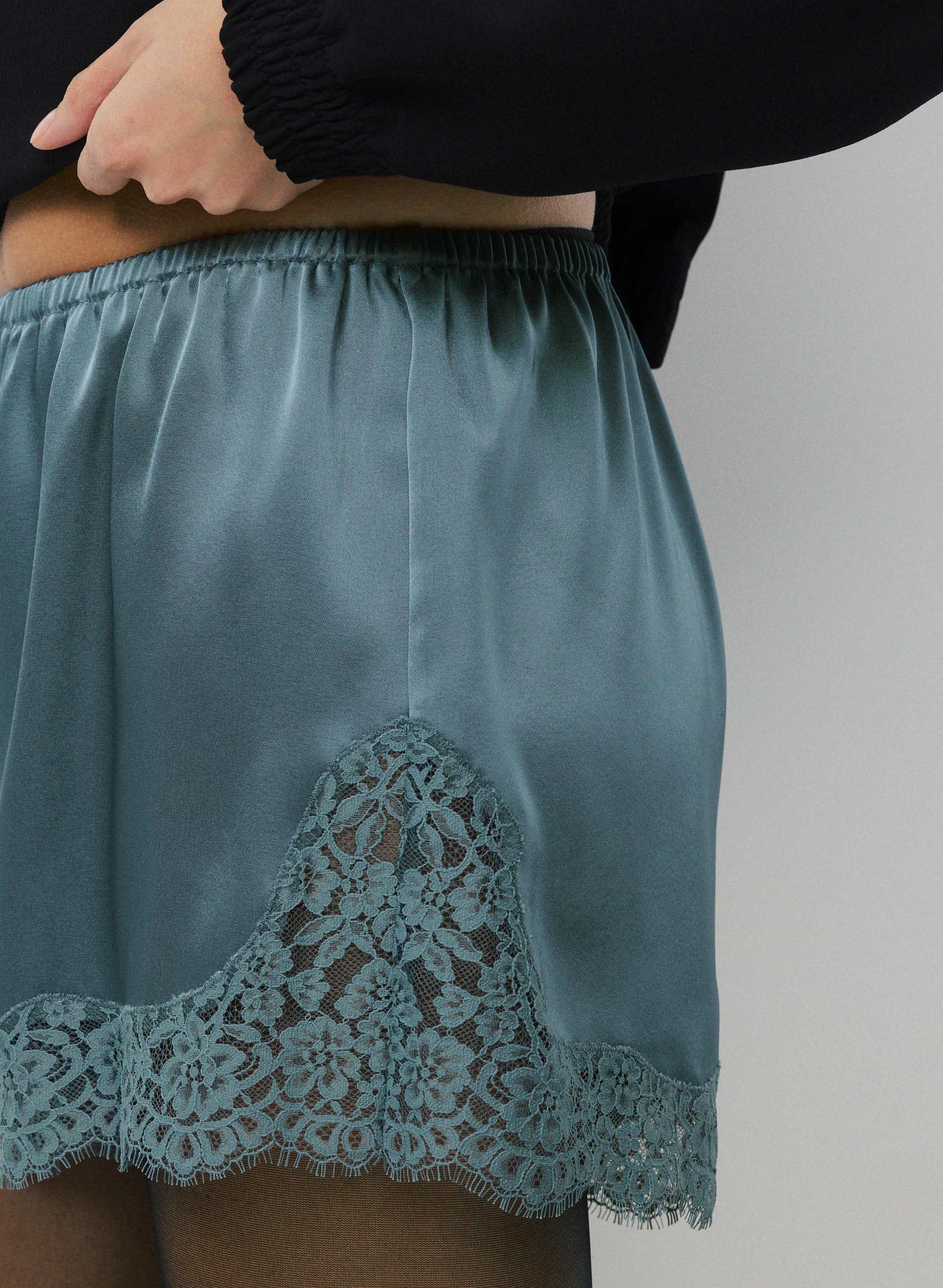 WHIMSY SATIN SHORT | Aritzia