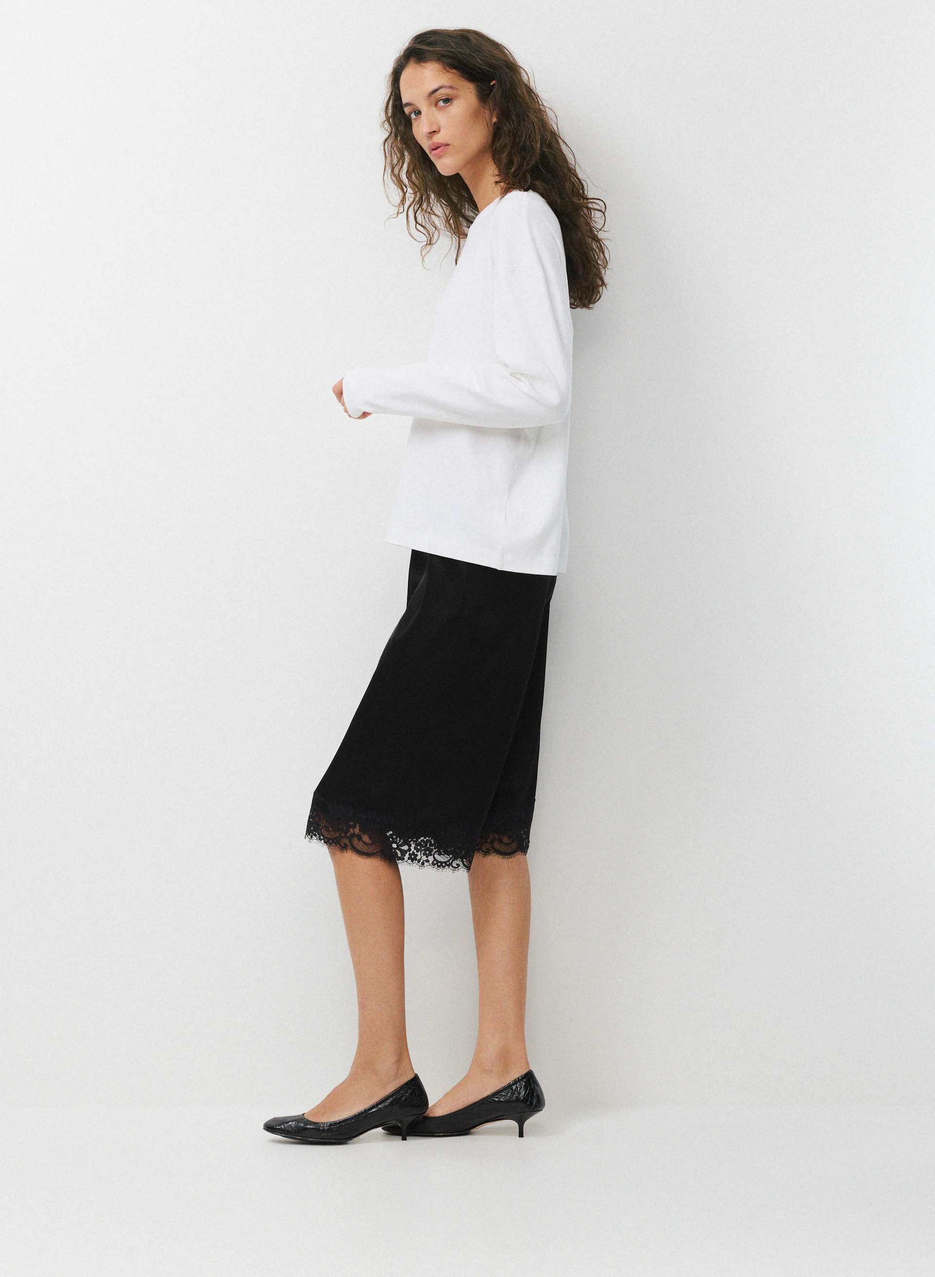 MITTE SATIN SHORT | Aritzia