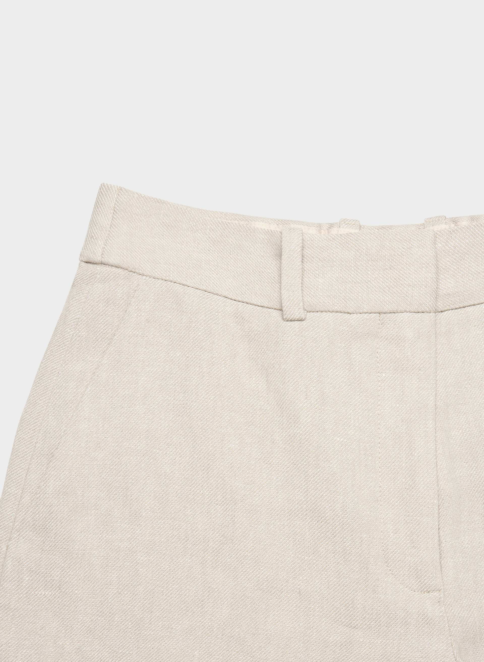 NEW AGENCY MINI SHORT | Aritzia