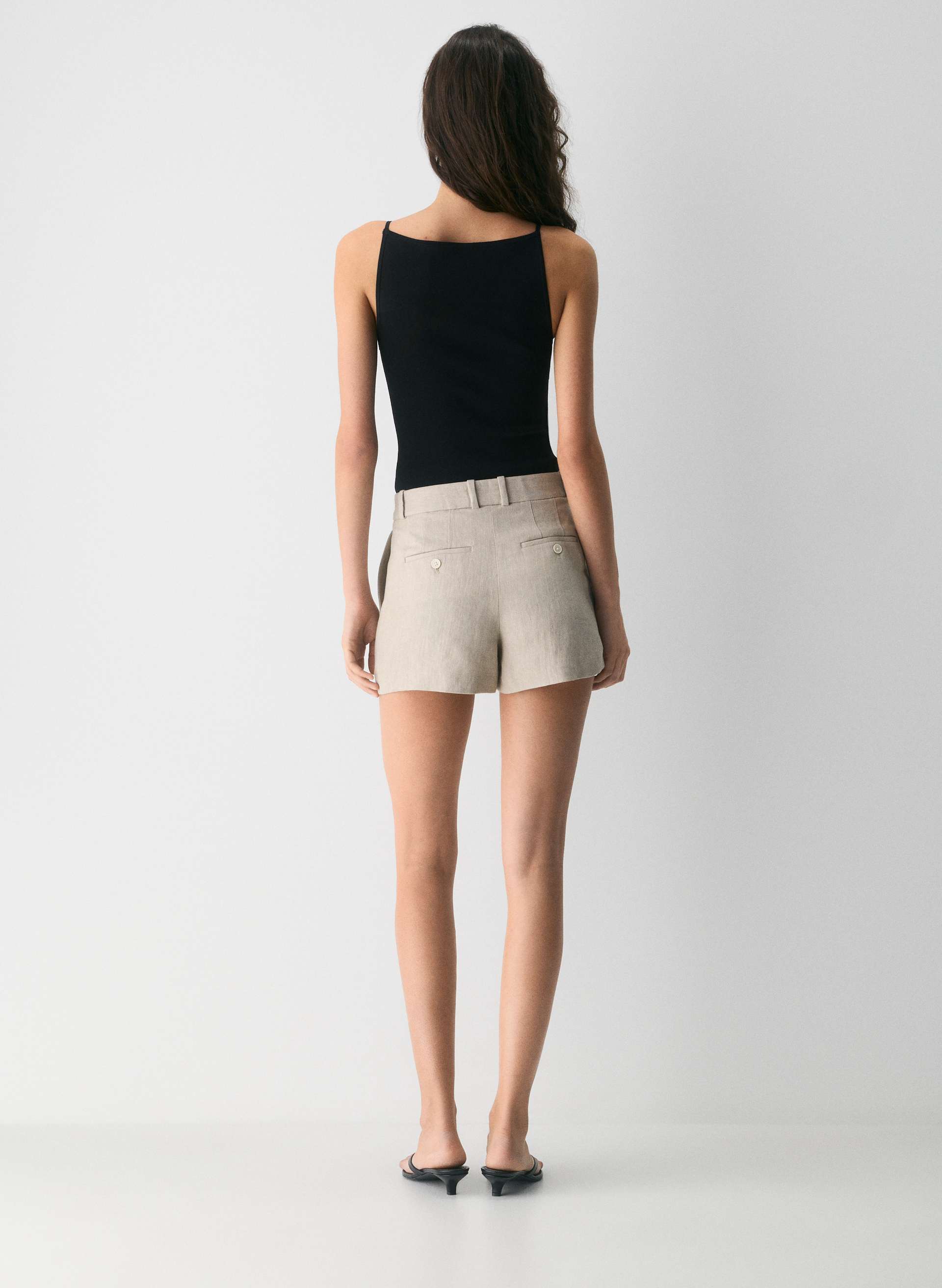 NEW AGENCY MINI SHORT | Aritzia