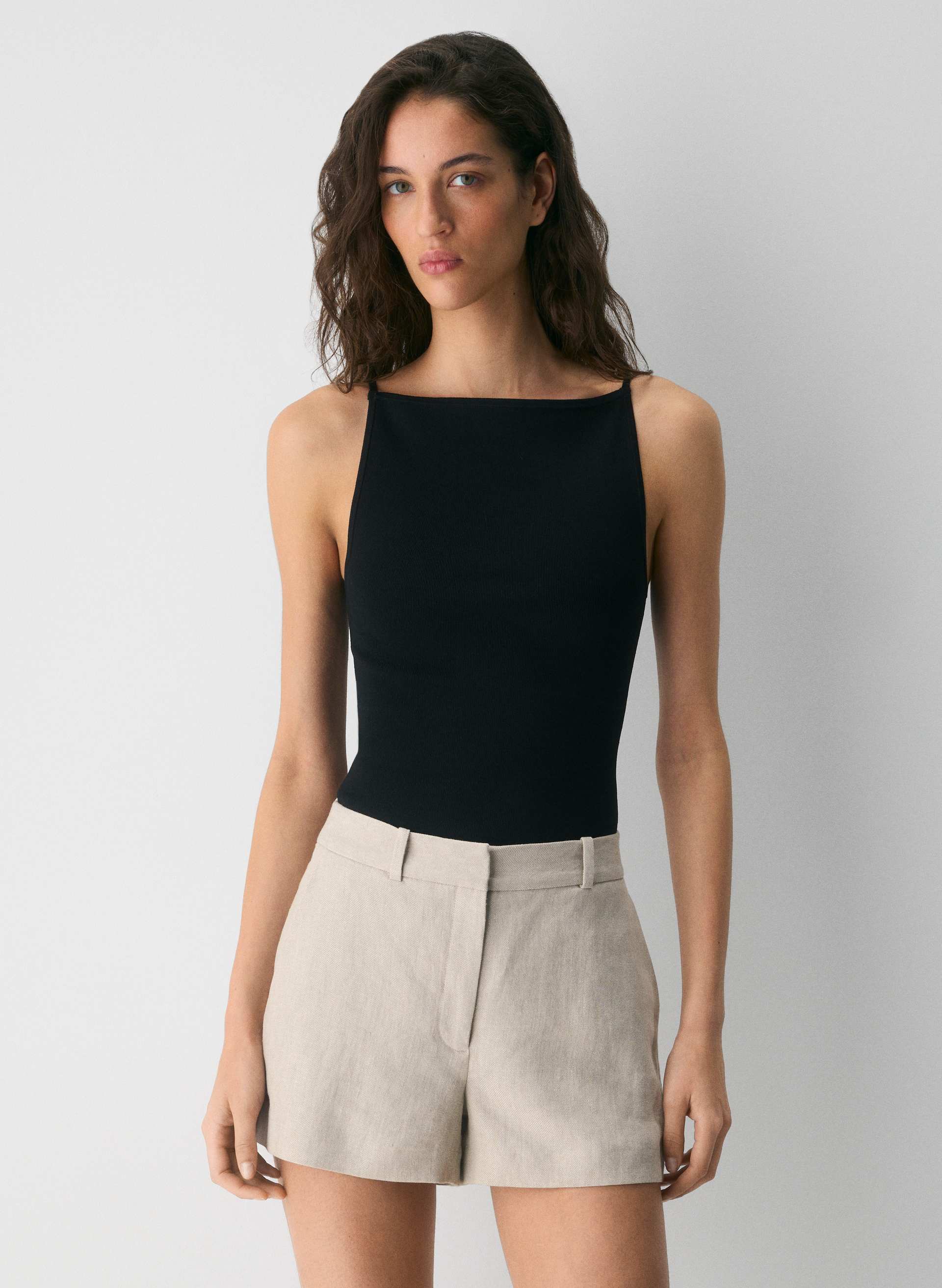 NEW AGENCY MINI SHORT | Aritzia