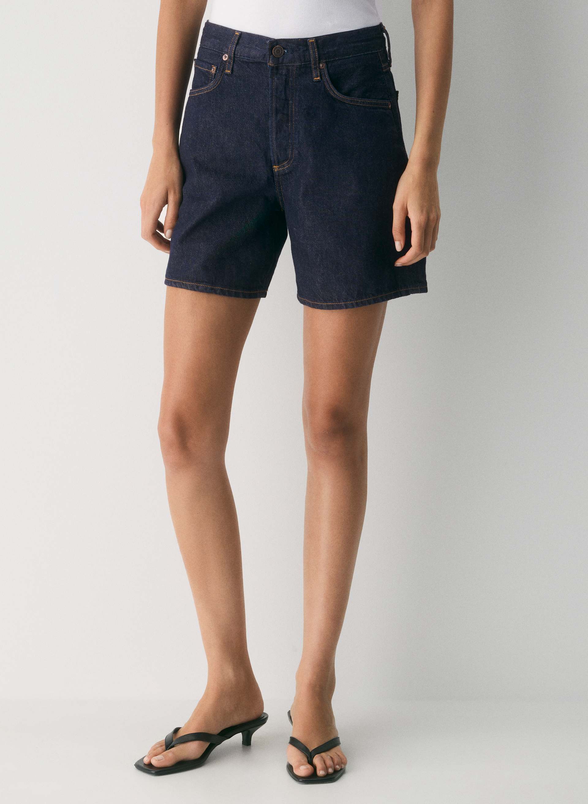 DAME SHORT | Aritzia