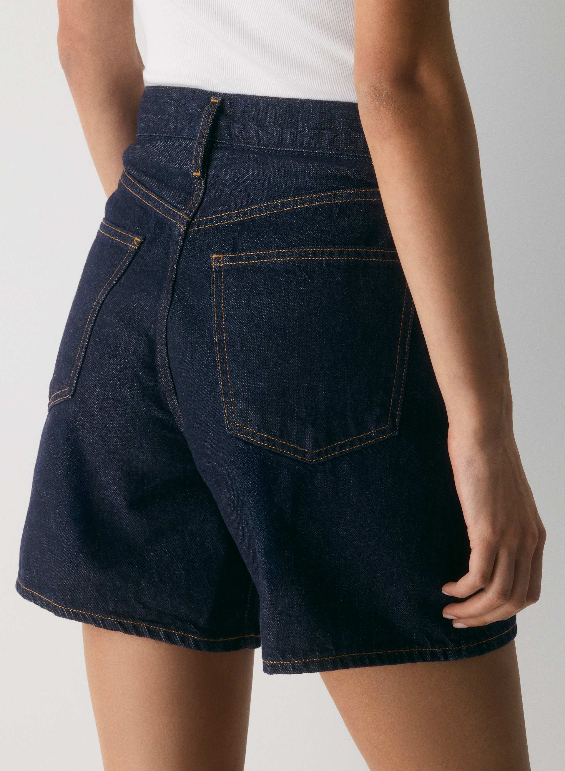 DAME SHORT | Aritzia